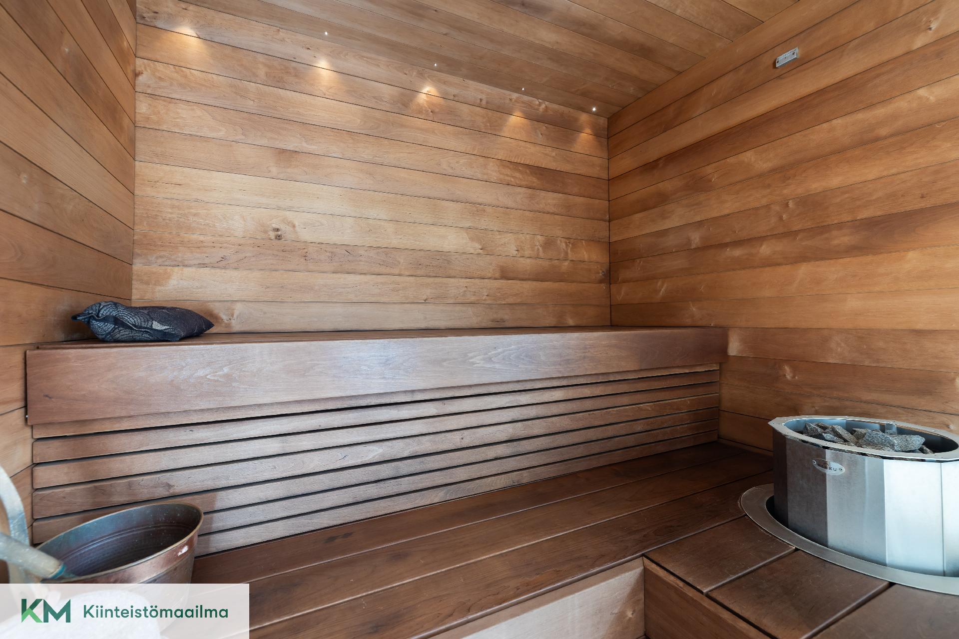 Hirsipolku 17, Kaukola, Kotka