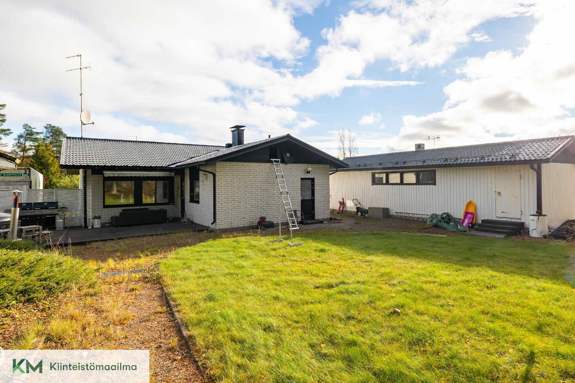 Hirsipolku 17, Kaukola, Kotka