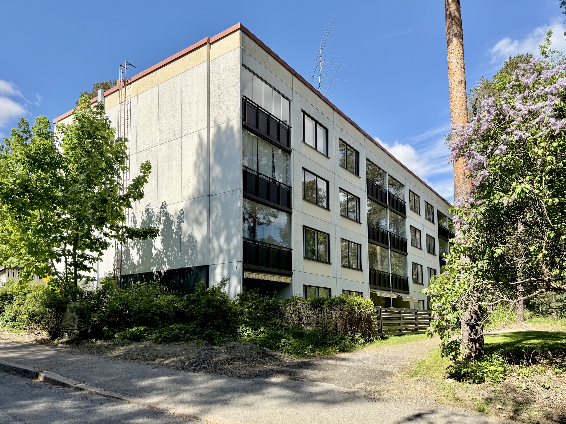 Karhuntie 8, Puistonmäki, Hämeenlinna