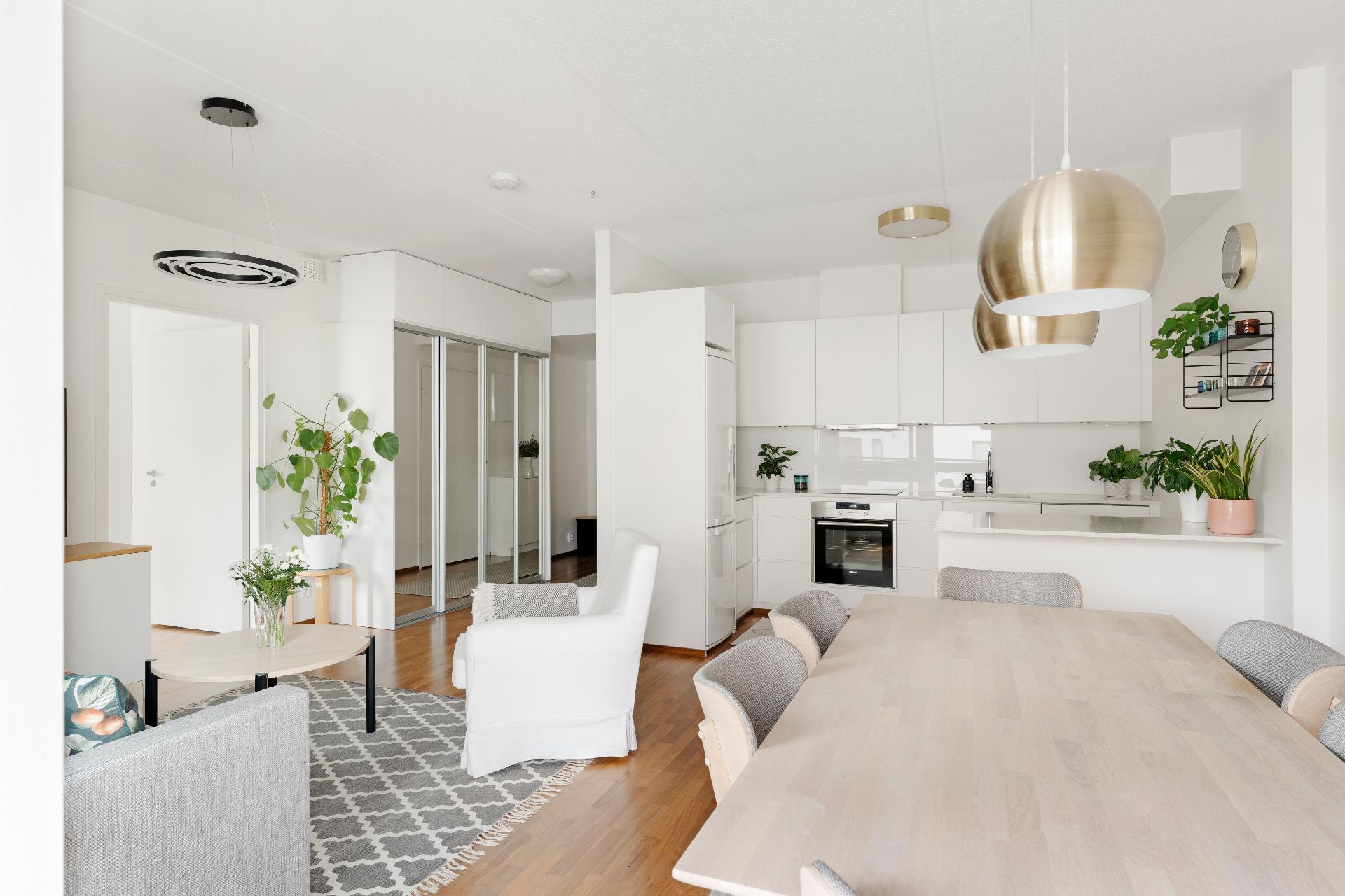 Kutomotie 11, Pitäjänmäki, Helsinki