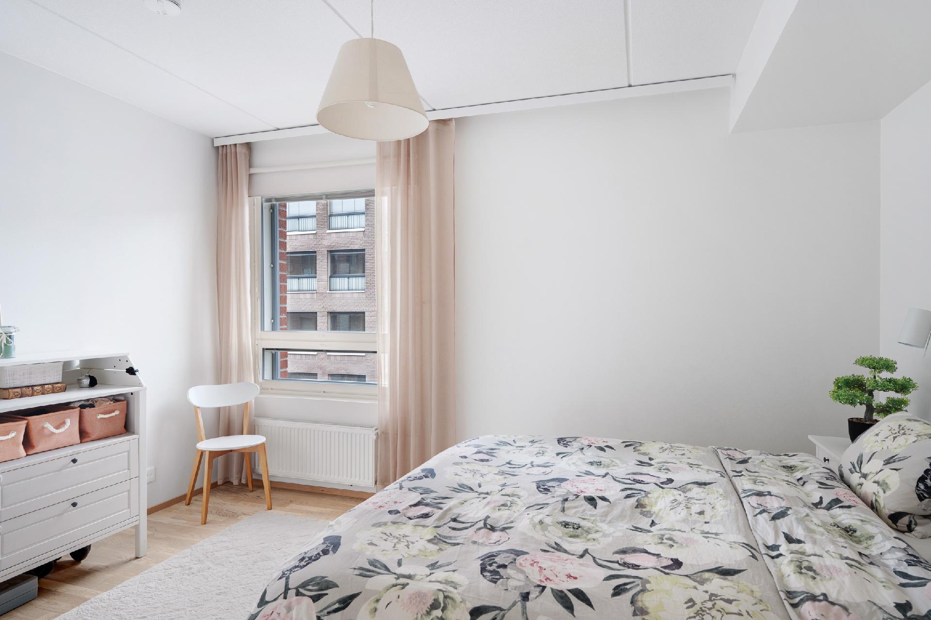 Maisemamaalauksenkatu 4, Kuninkaantammi, Helsinki