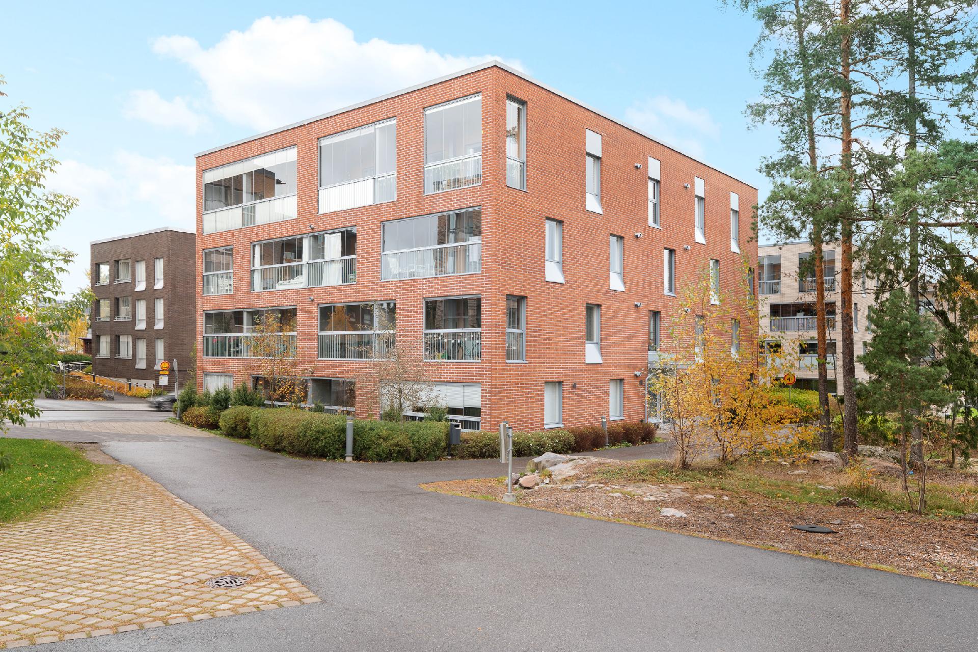 Maisemamaalauksenkatu 4, Kuninkaantammi, Helsinki