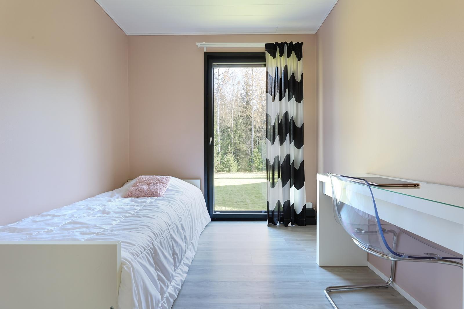 Valajankatu 7, Vasarapuisto, Järvenpää