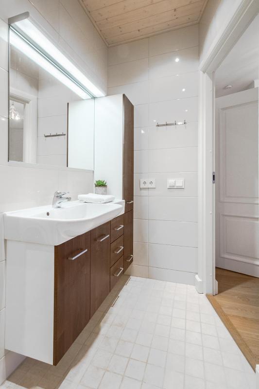 Tehtaankatu 12, Ullanlinna, Helsinki