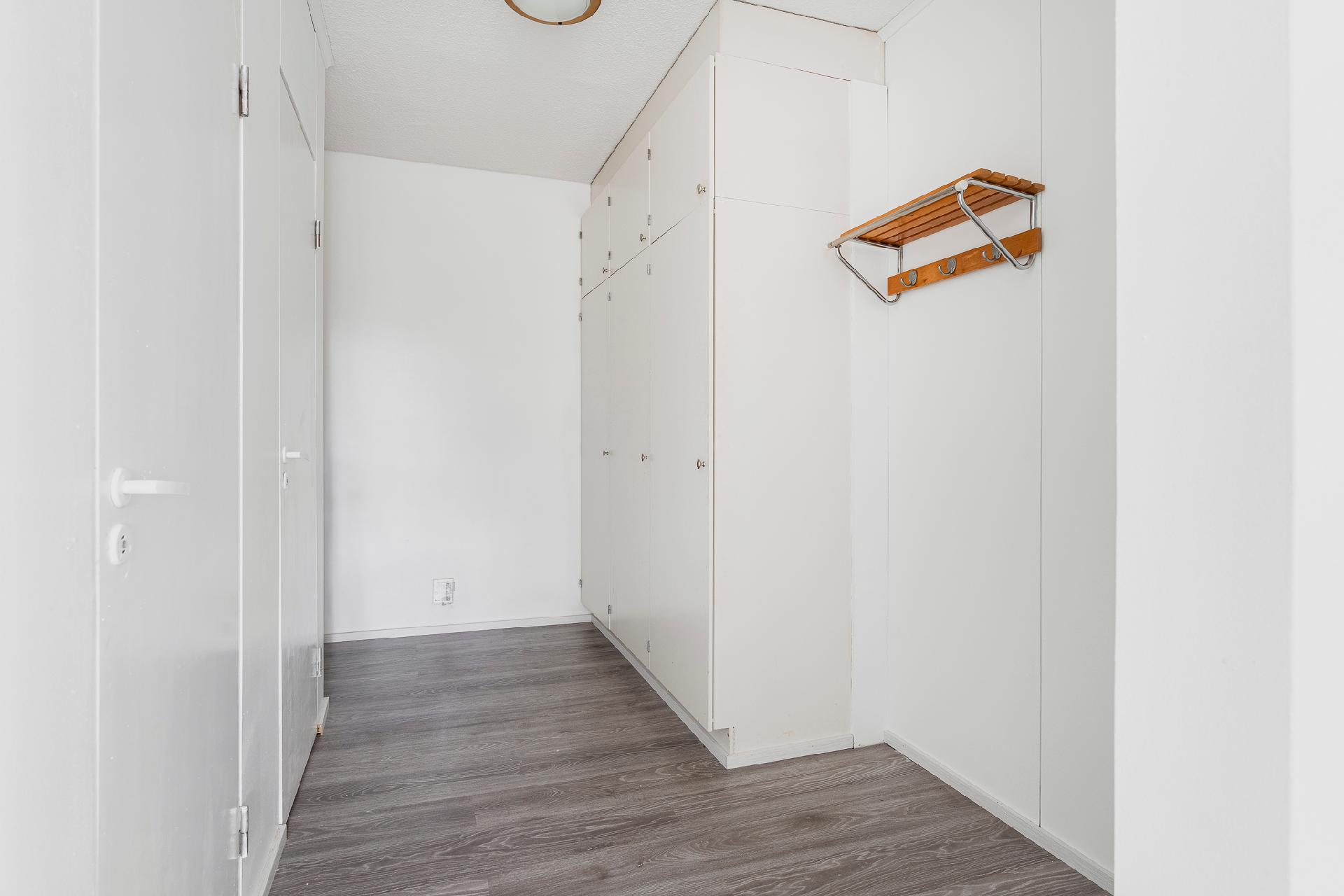 Jokiniementie 29, Veräjämäki, Helsinki