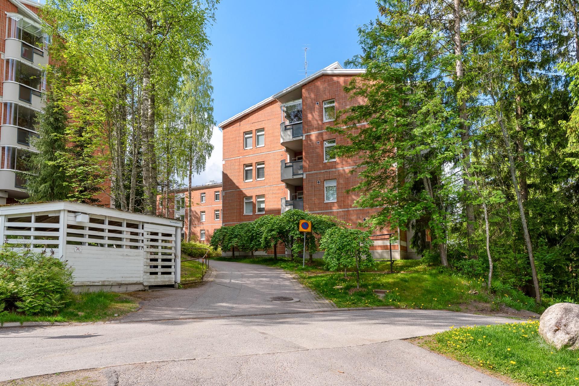 Kiulukkapolku 4, Pähkinärinne, Vantaa