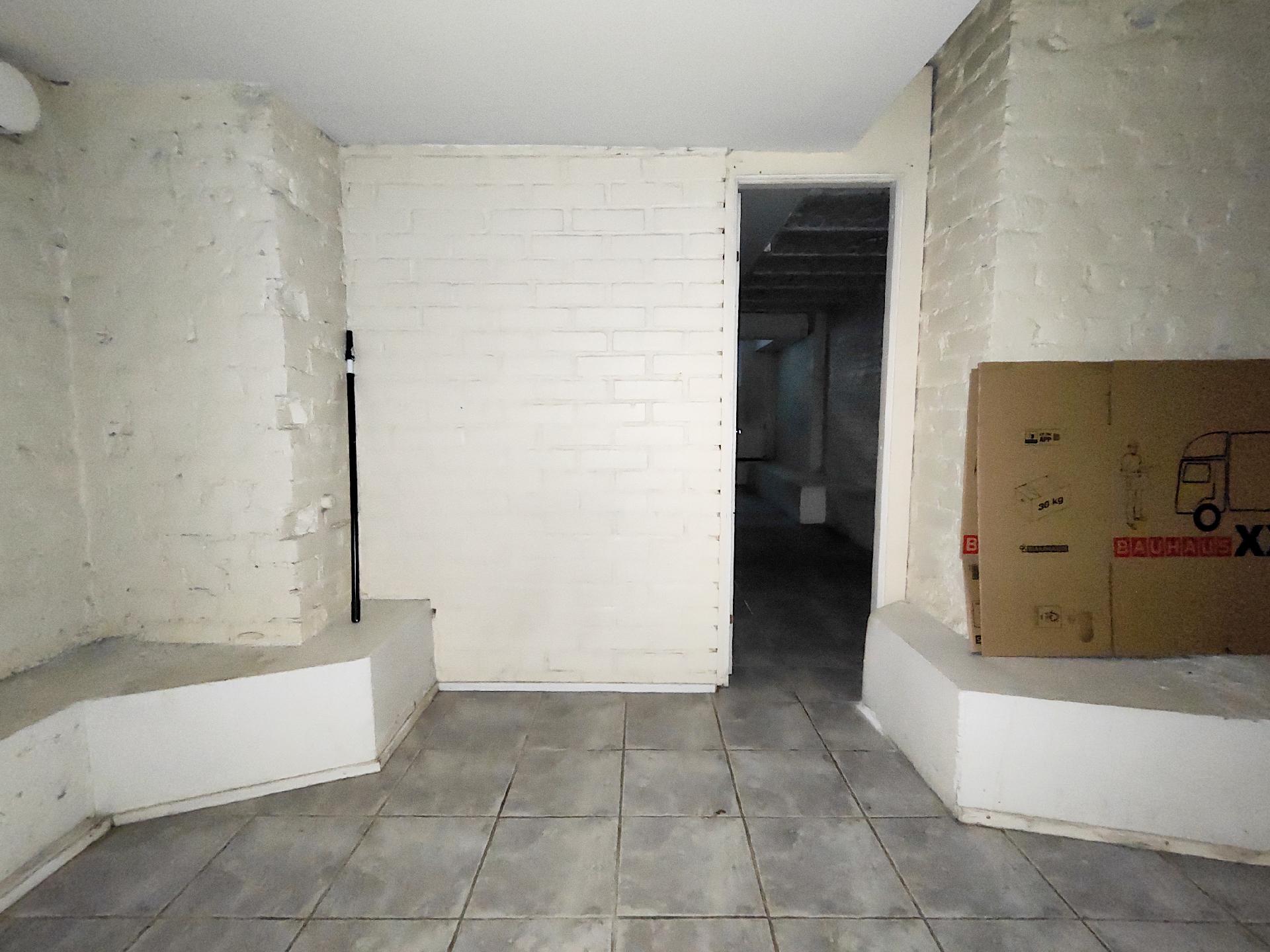 2. alakerran huone (varasto)