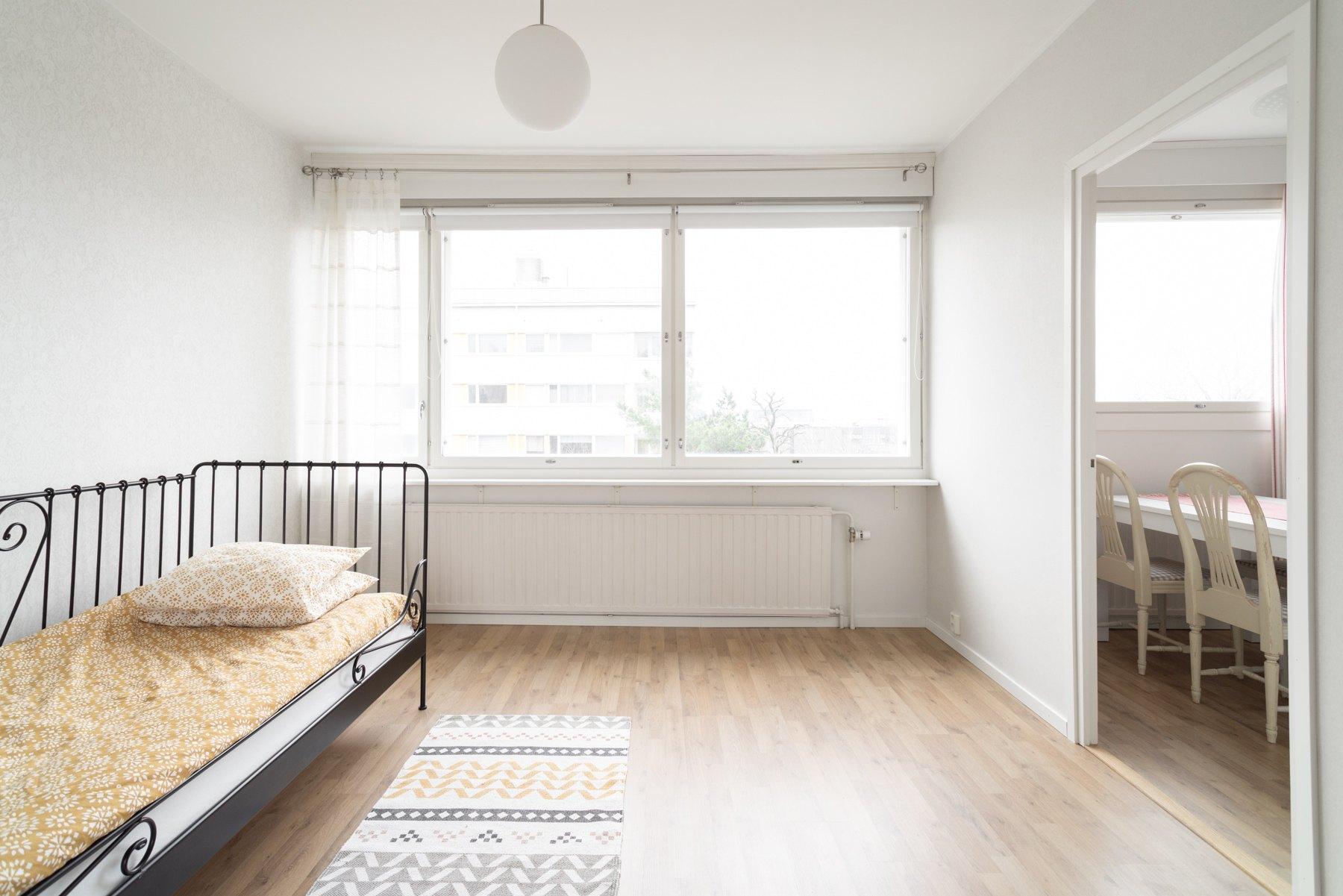 Myös makuuhuoneesta on käynti keittiöön