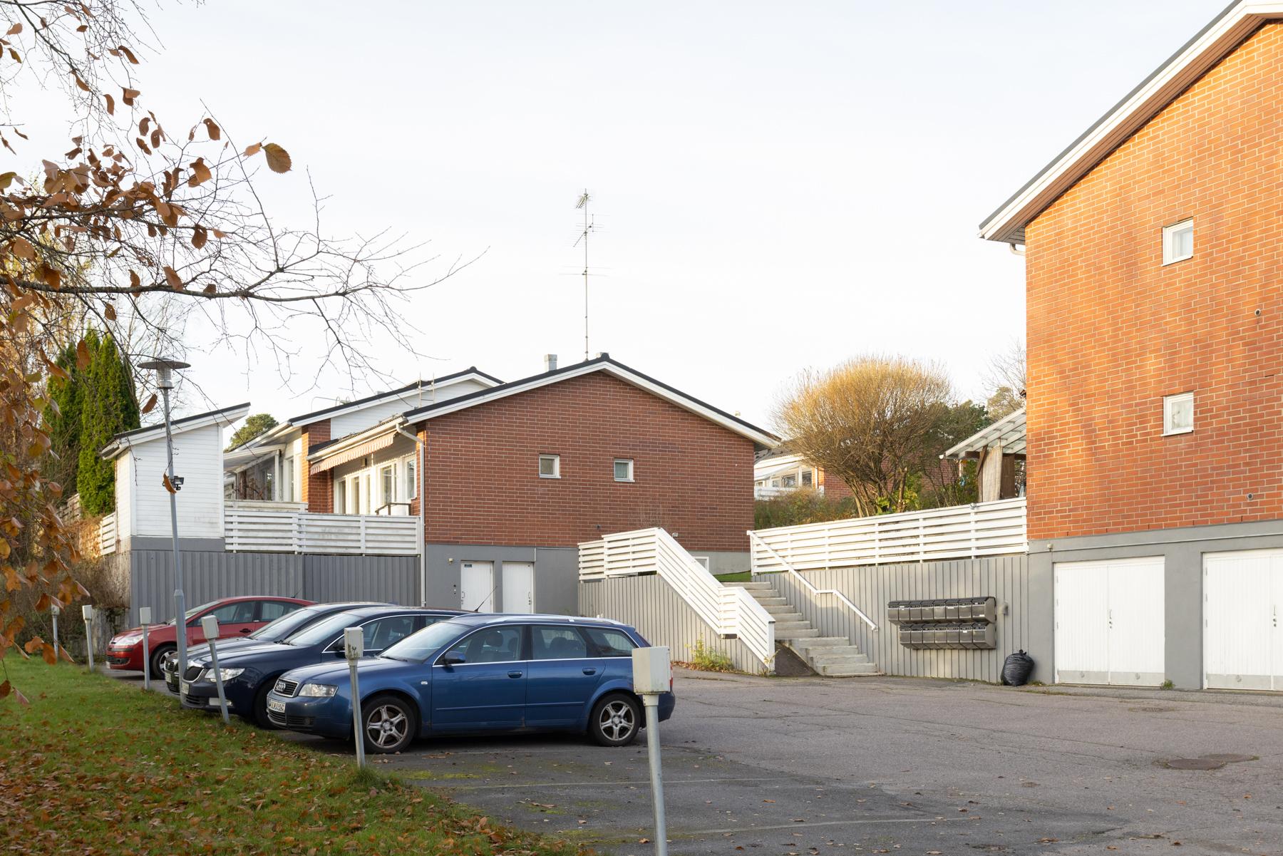 Parkkipaikkaa (vehreään aikaan)