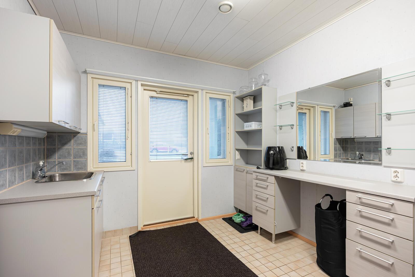 Tilava kodinhoitohuone