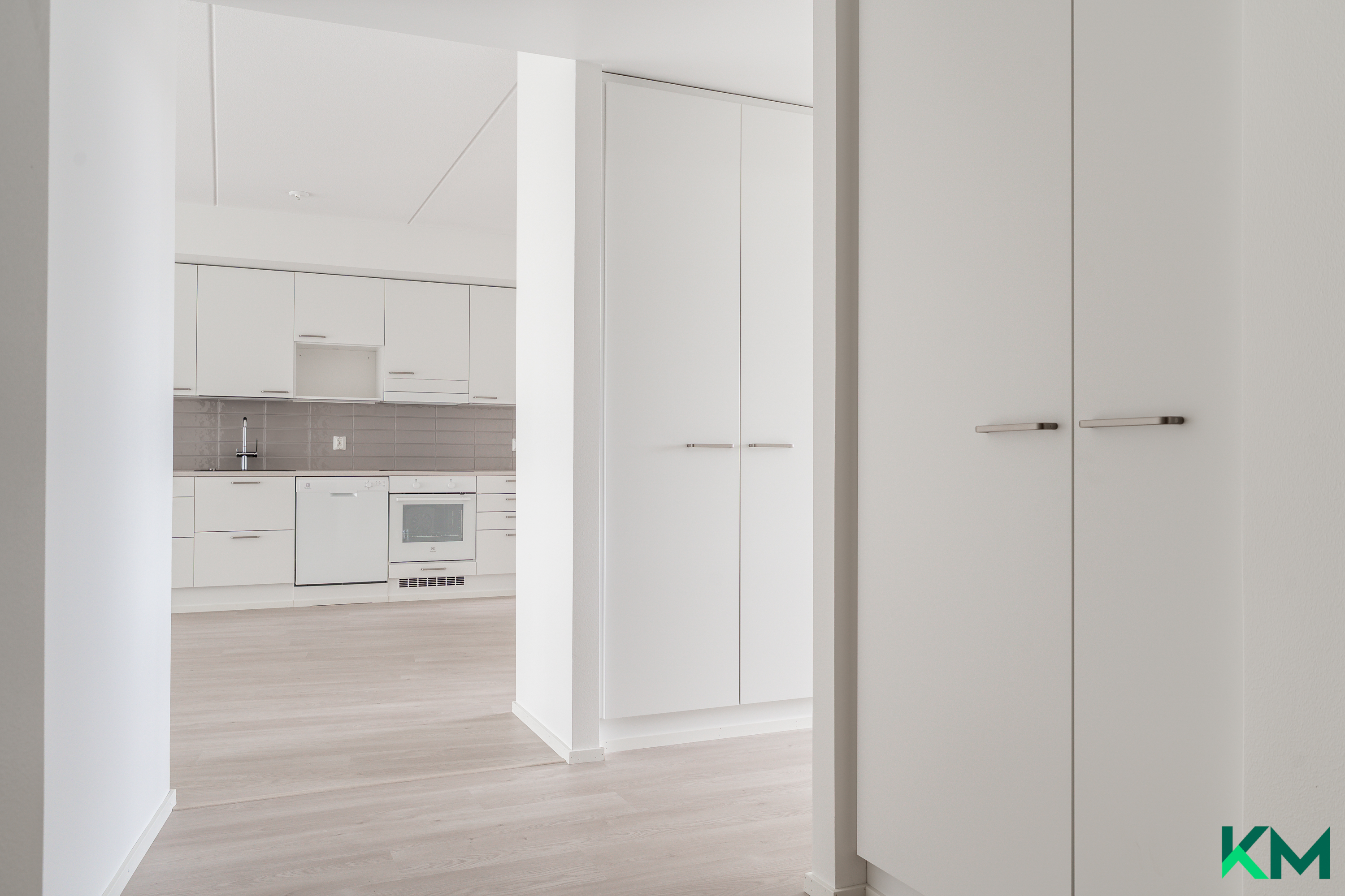 Sisääntulo eteisestä