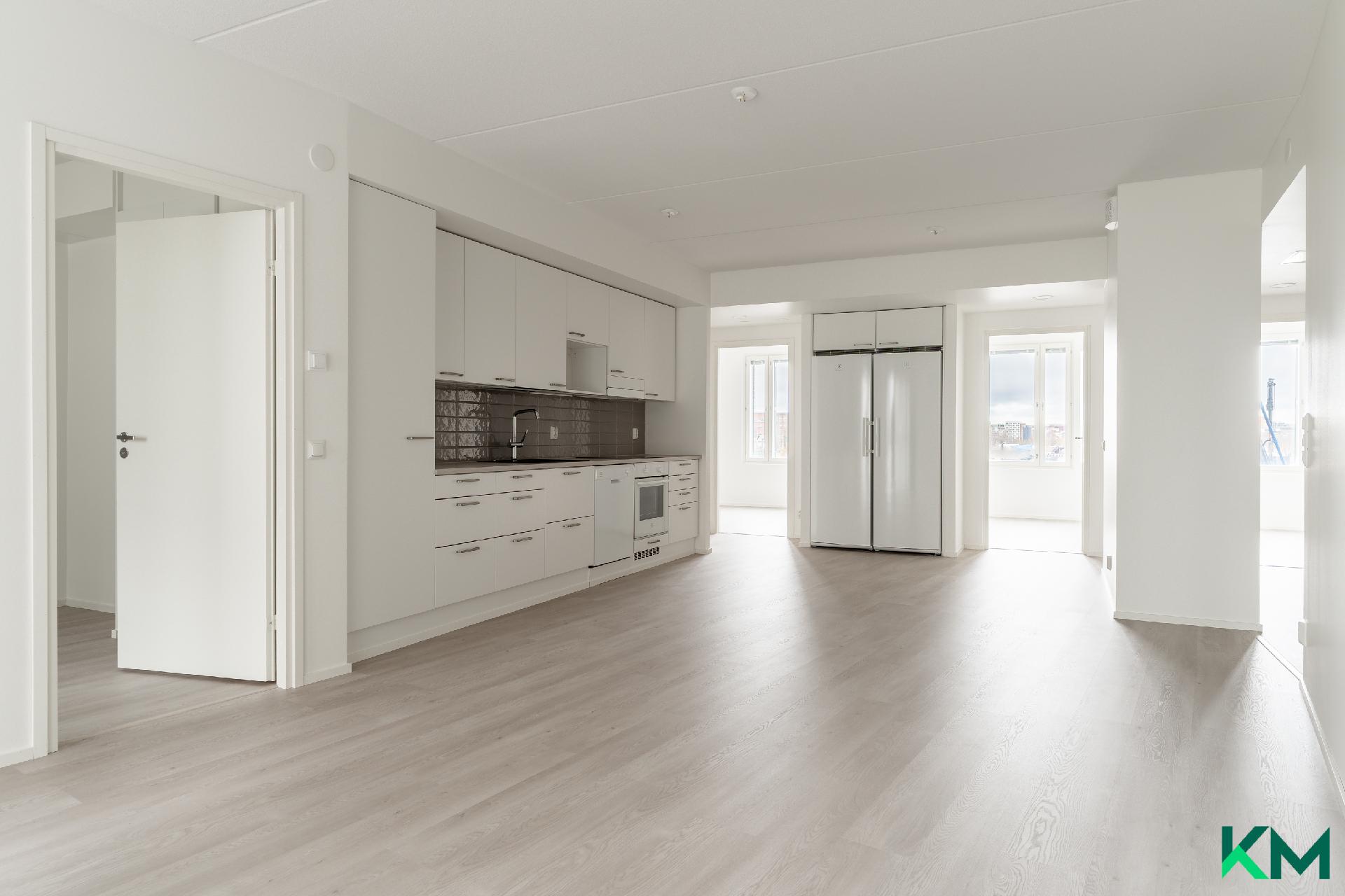 Valoisa läpitalon huoneisto