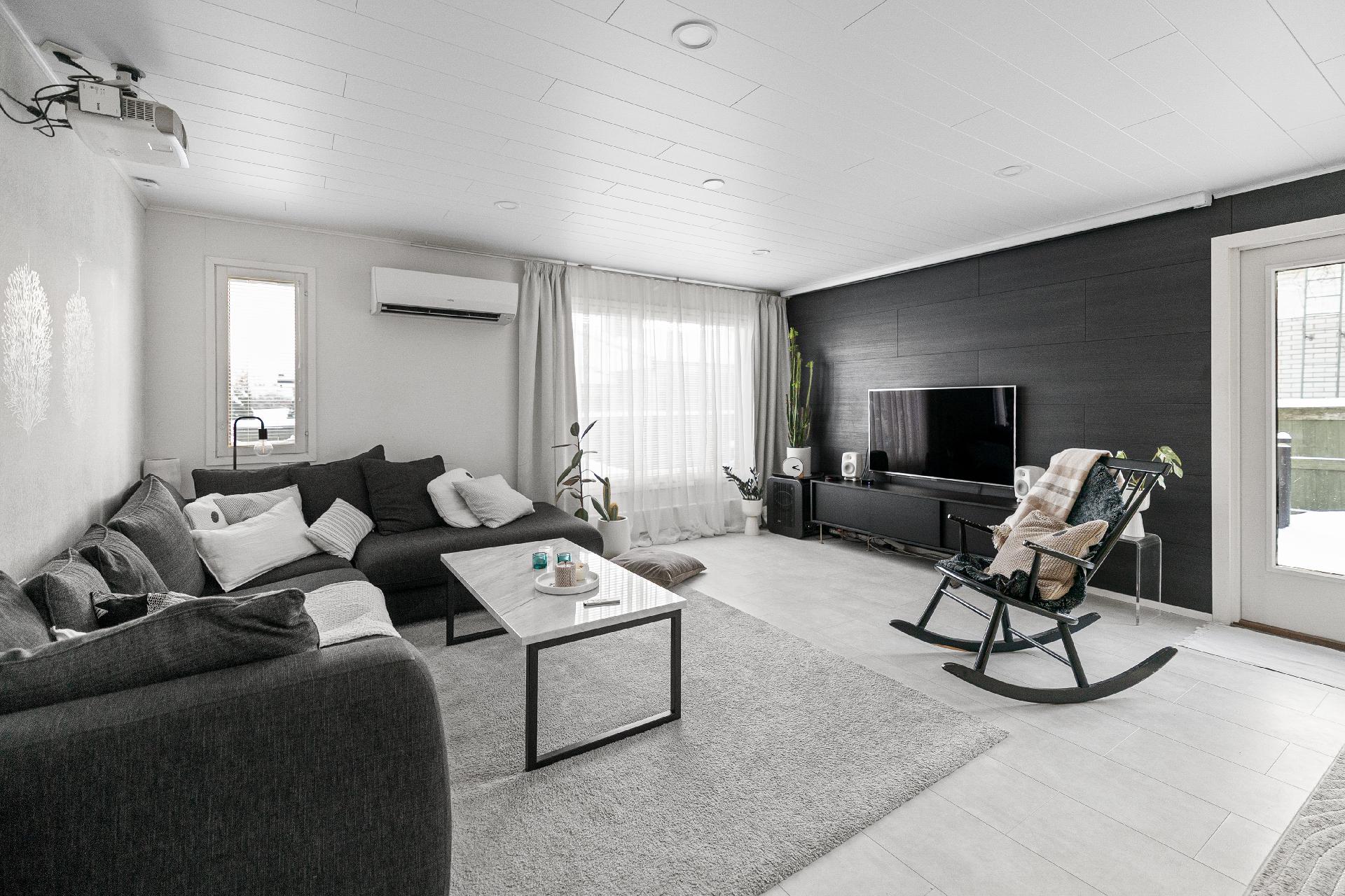 Ilmalämpöpumppu lämmittää ja viilentää