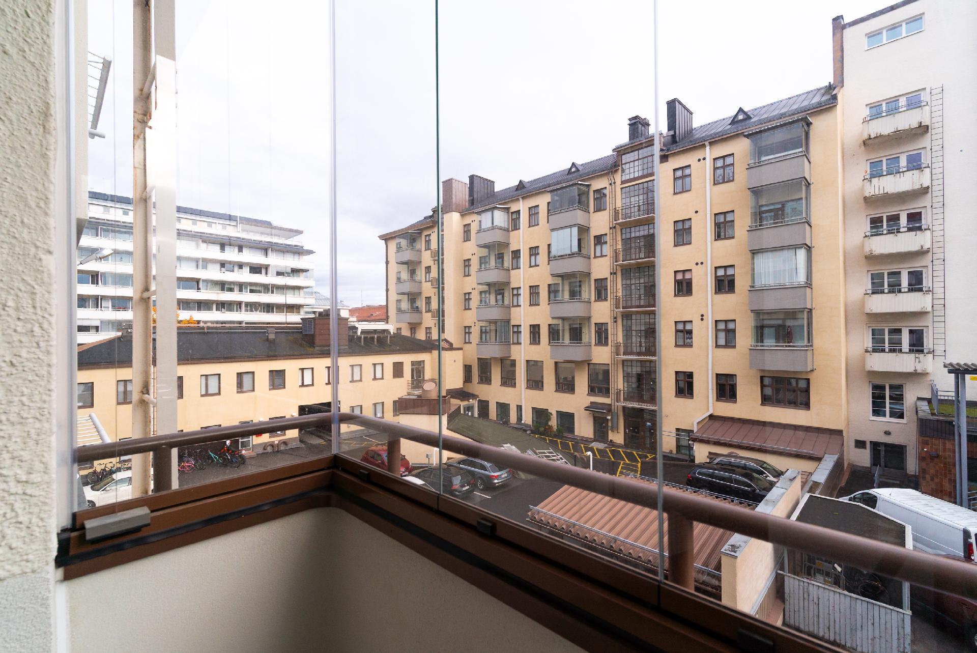 Näkymä sisäpihalle