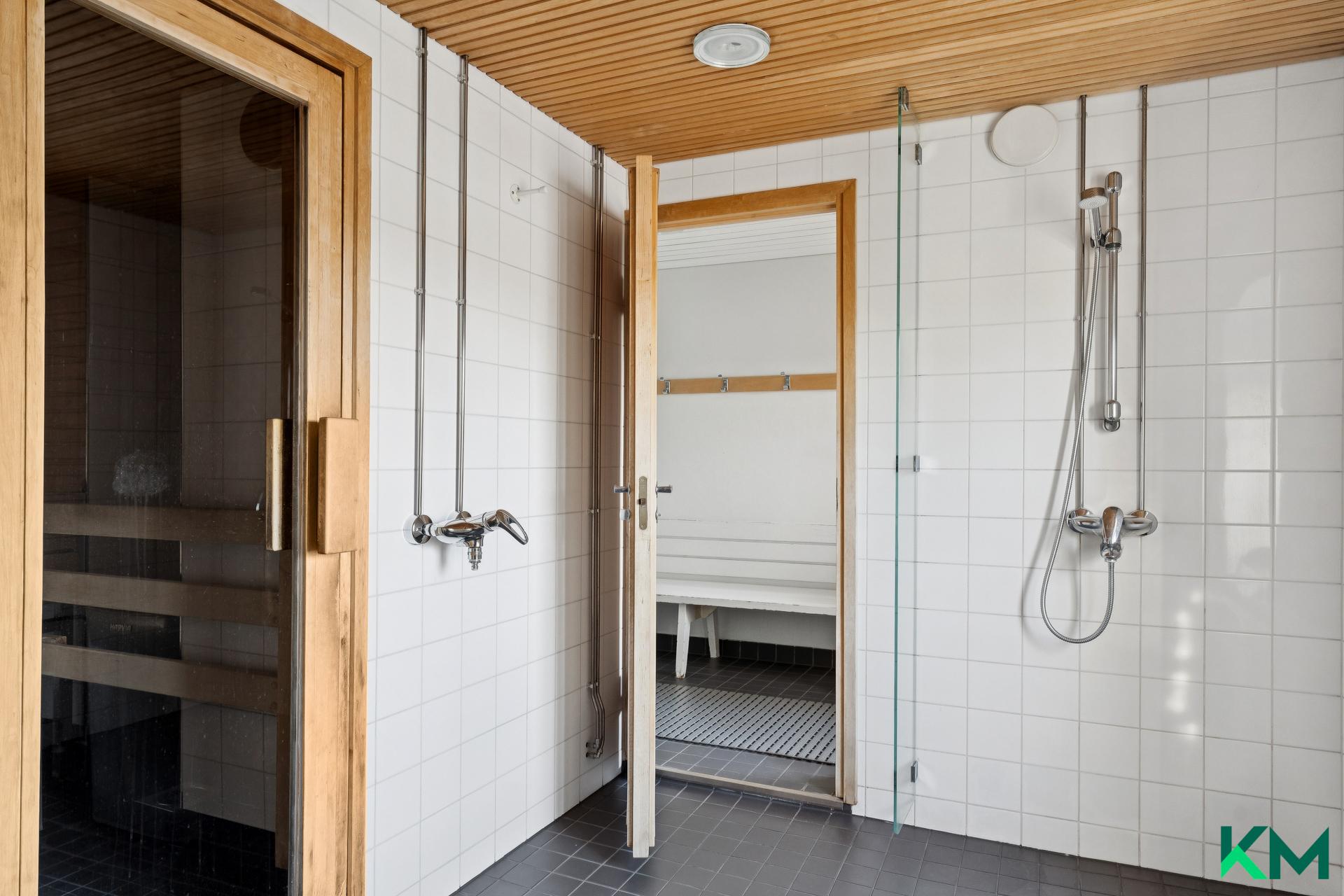 Taivaanvuohentie 12, Lauttasaari, Helsinki