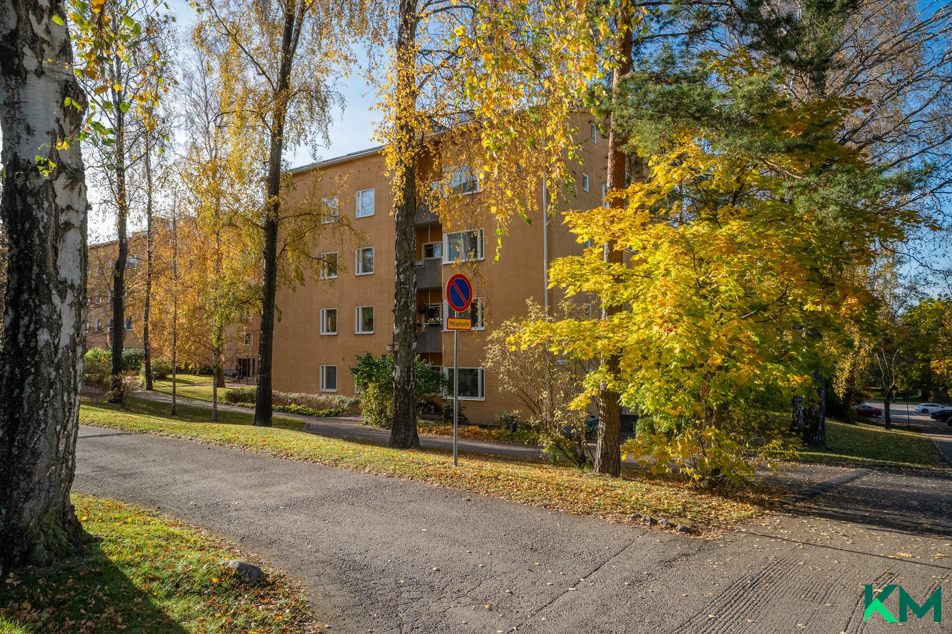 Taivaanvuohentie 12, Lauttasaari, Helsinki