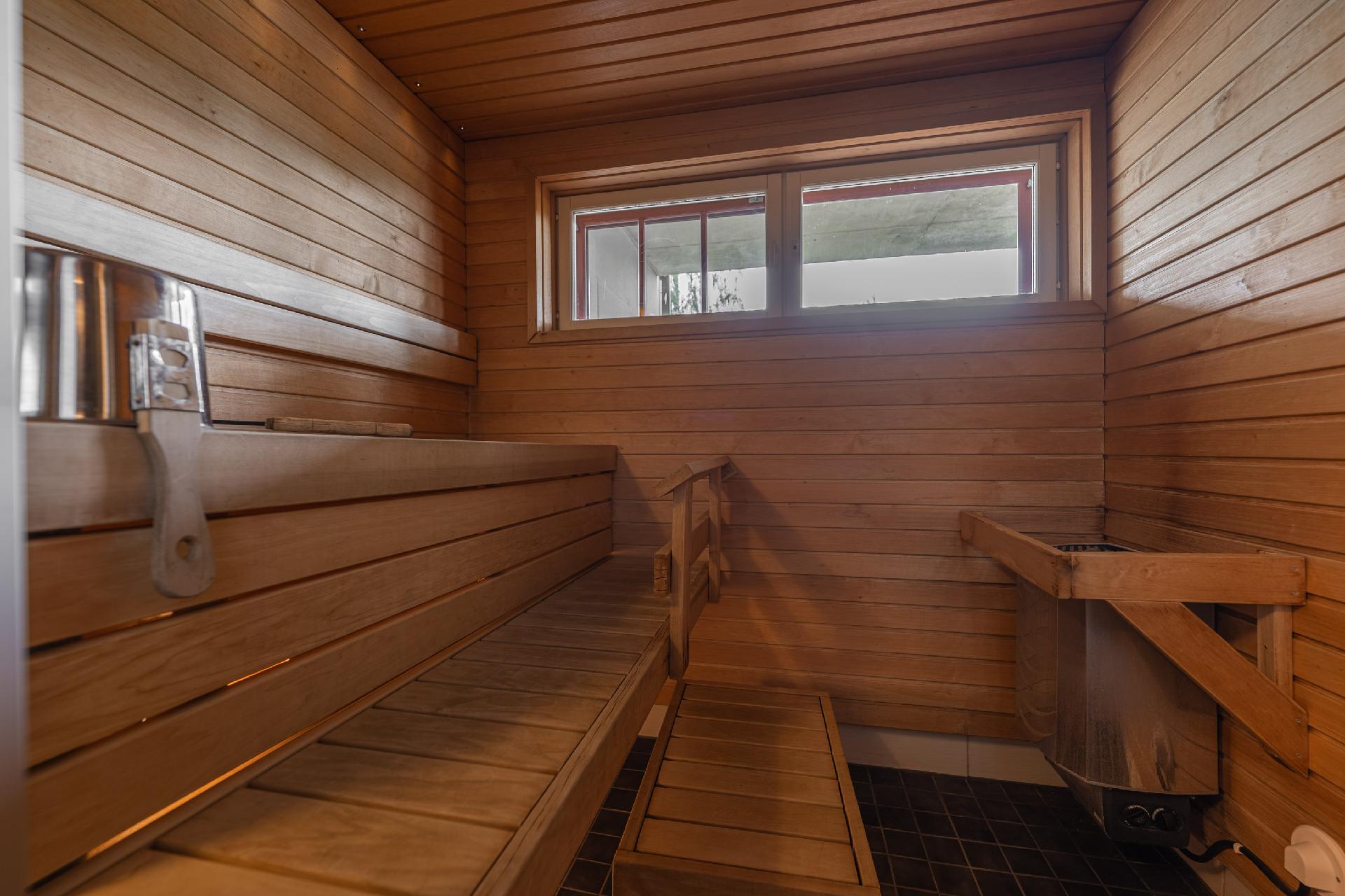 Tähtitie 1, Tahkovuori, Kuopio