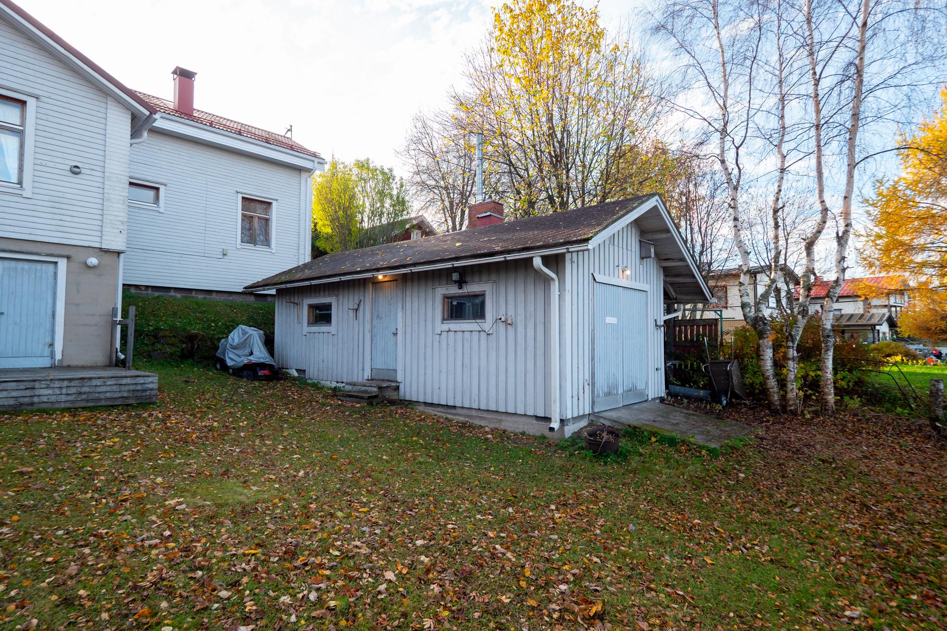 Alakatu 10, Hamina, Ii