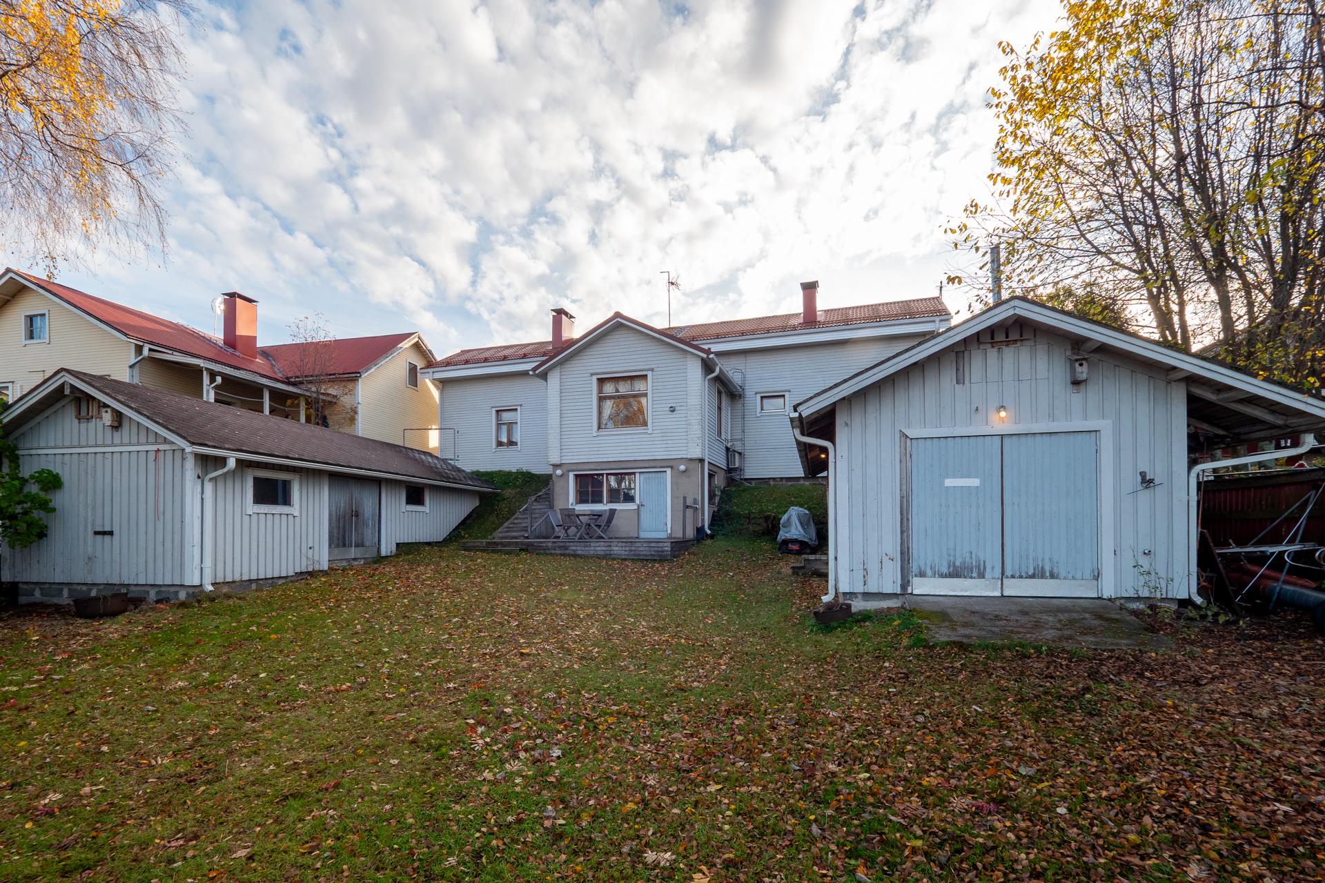 Alakatu 10, Hamina, Ii