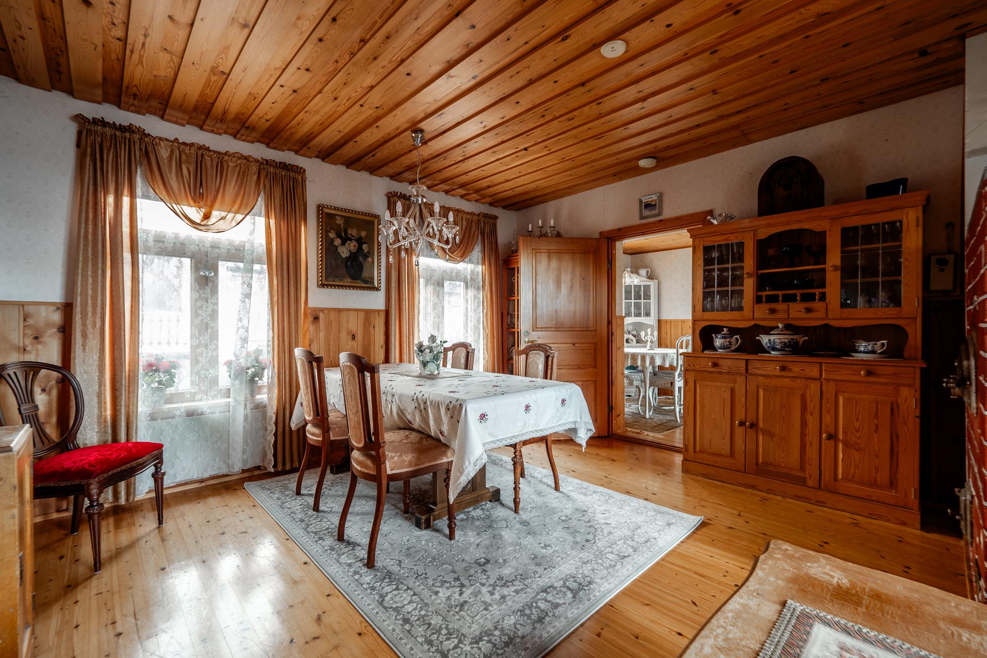 Alakatu 10, Hamina, Ii