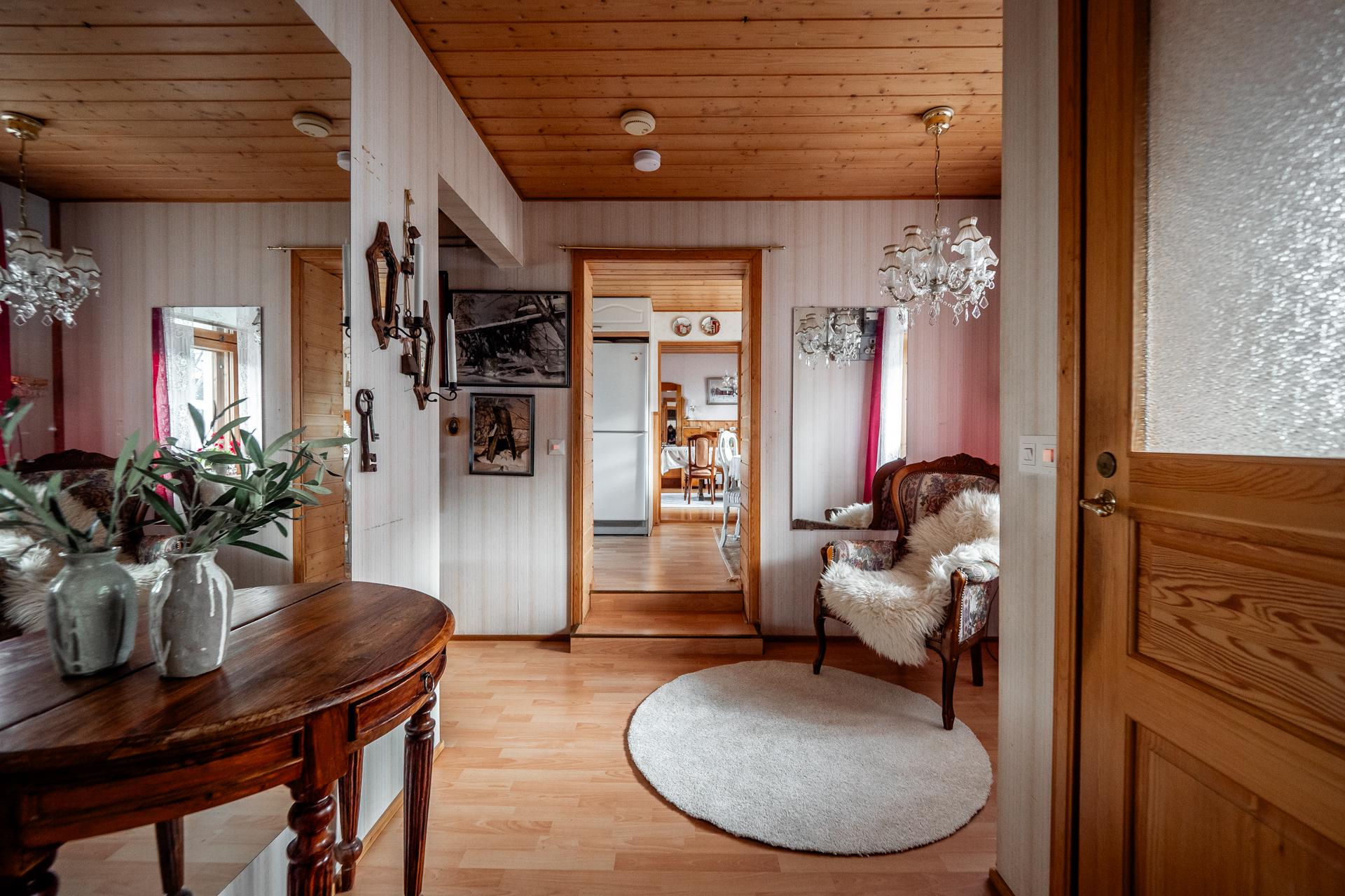 Alakatu 10, Hamina, Ii