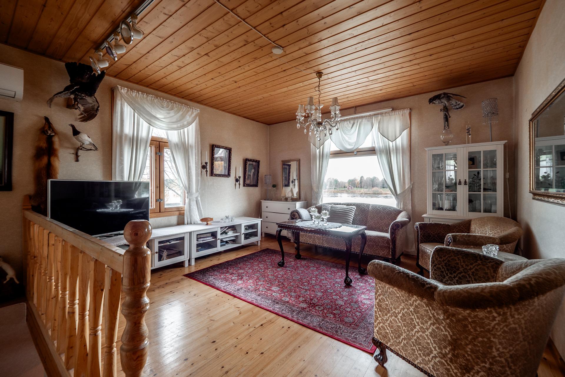 Alakatu 10, Hamina, Ii