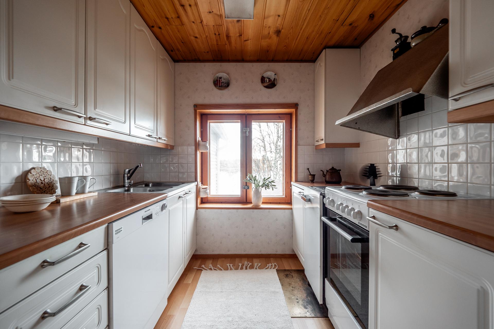 Alakatu 10, Hamina, Ii