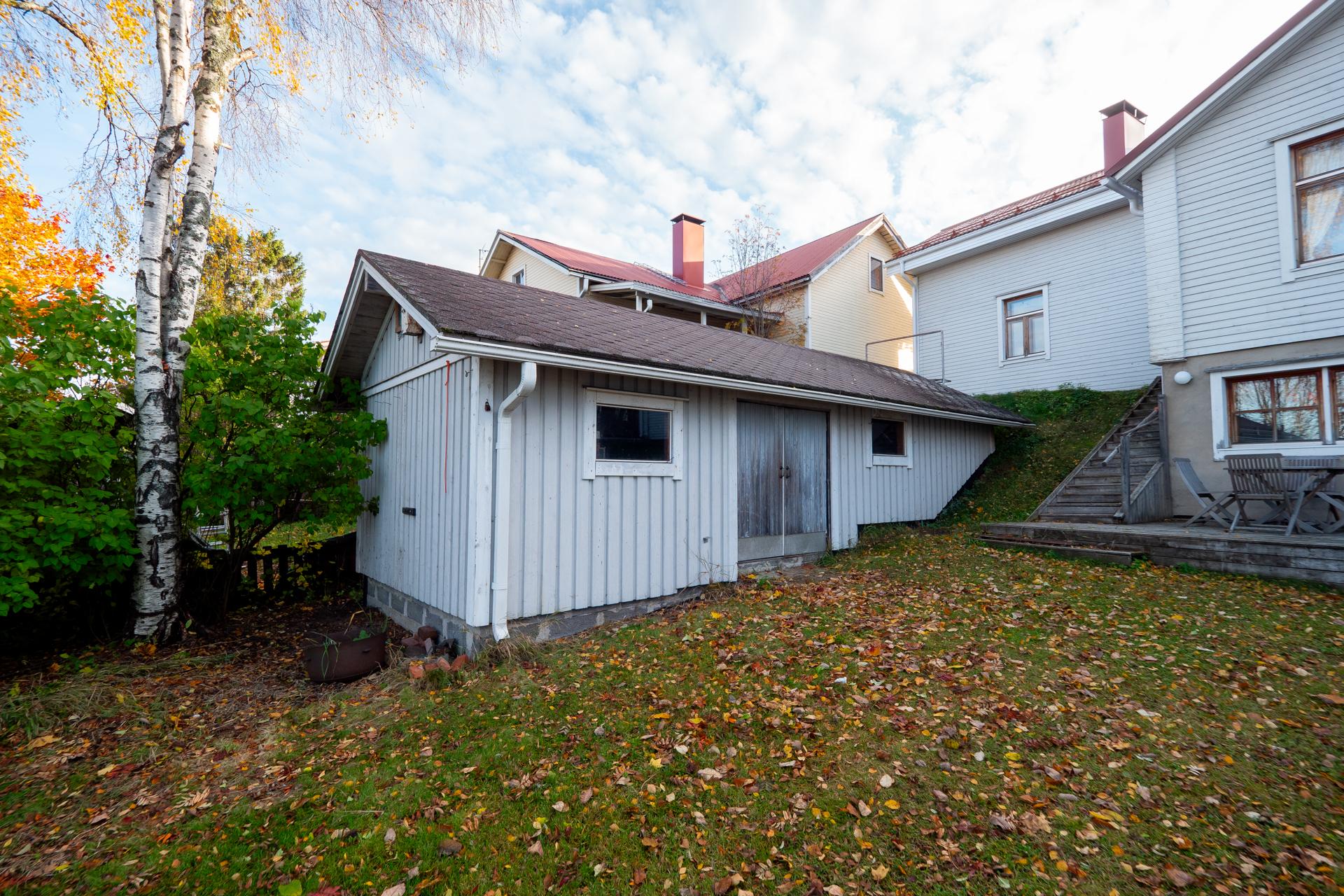 Alakatu 10, Hamina, Ii