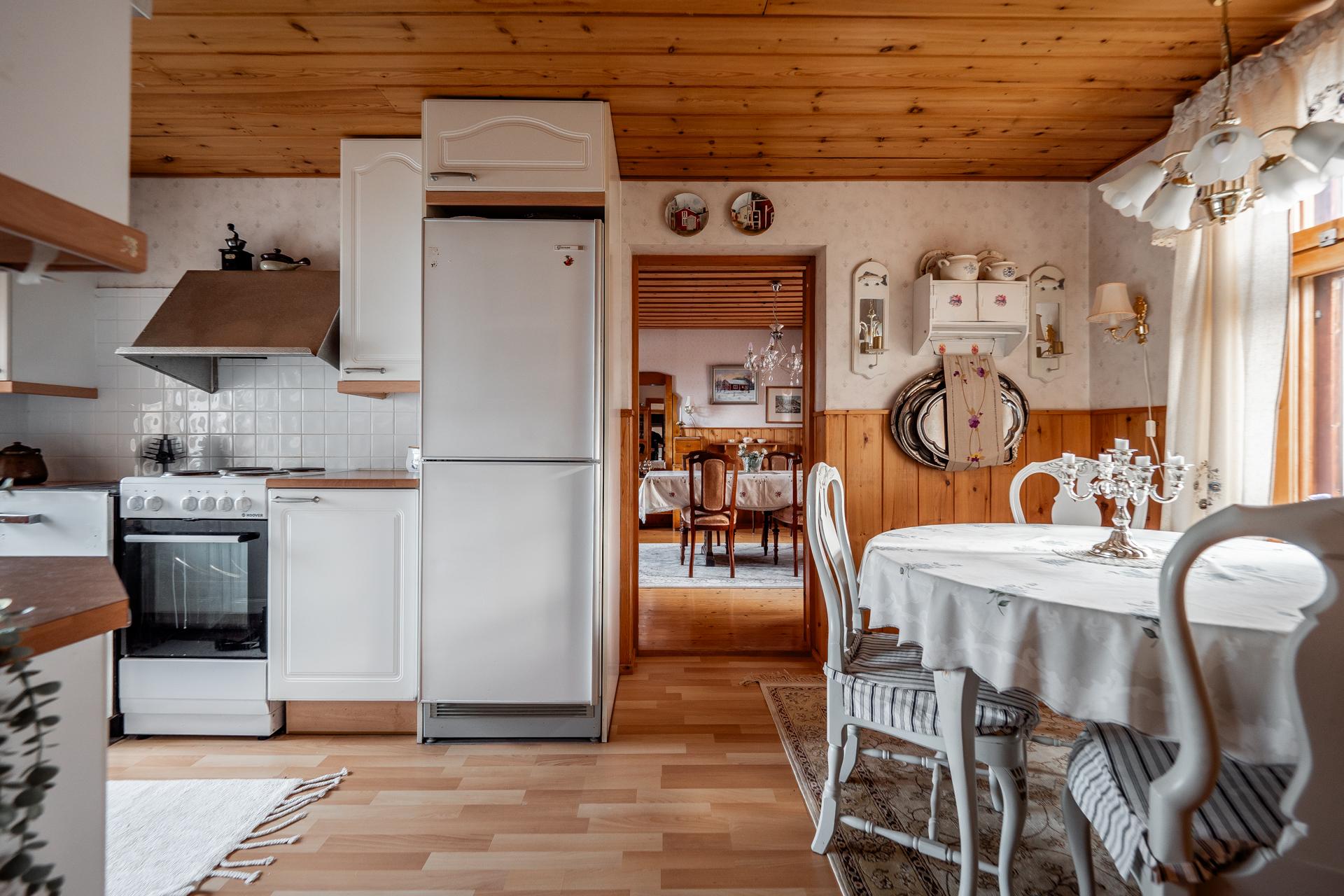 Alakatu 10, Hamina, Ii