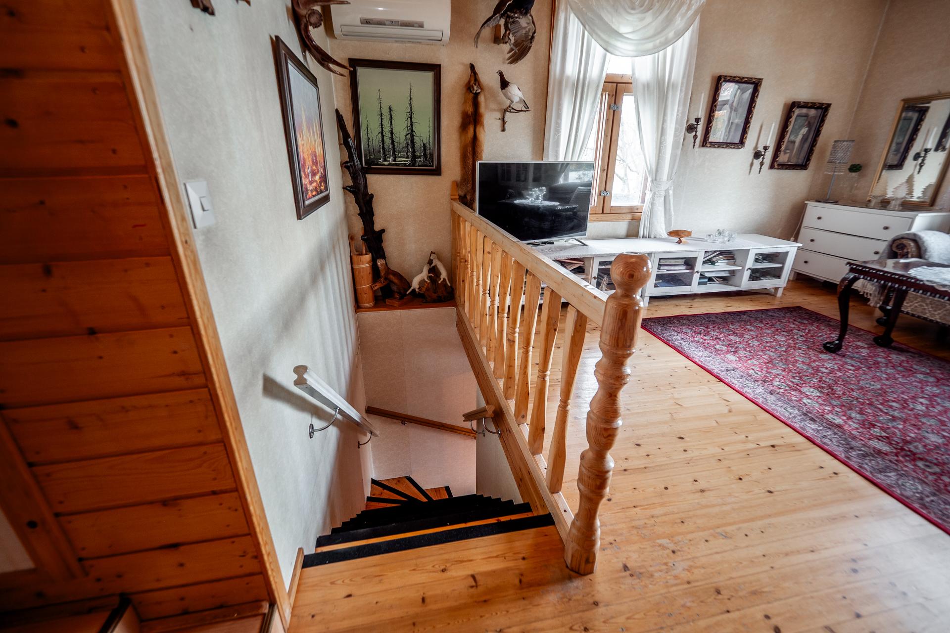 Alakatu 10, Hamina, Ii