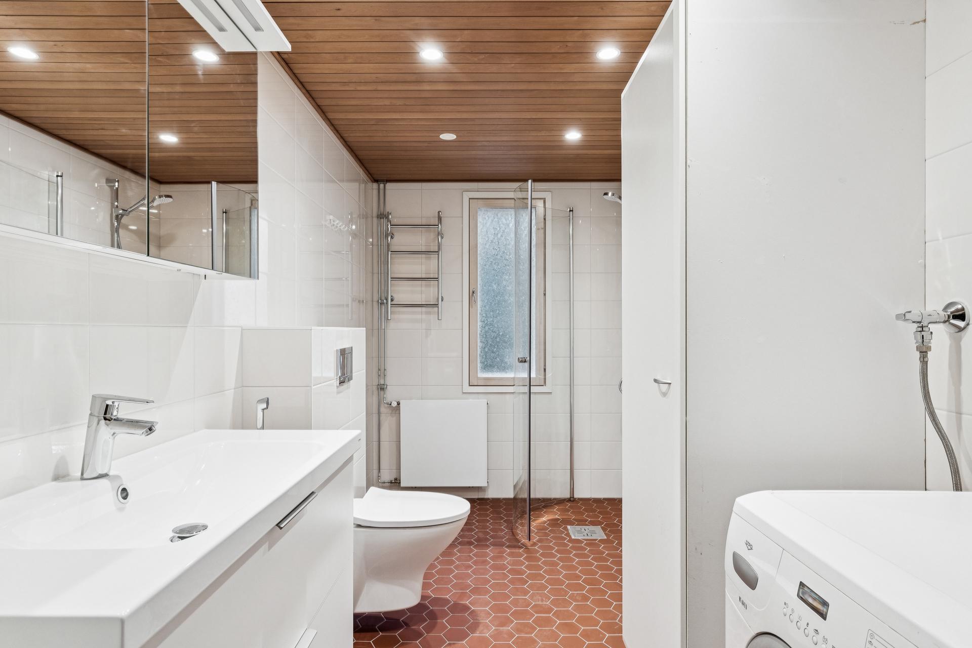 Itälahdenkatu 10, Lauttasaari, Helsinki