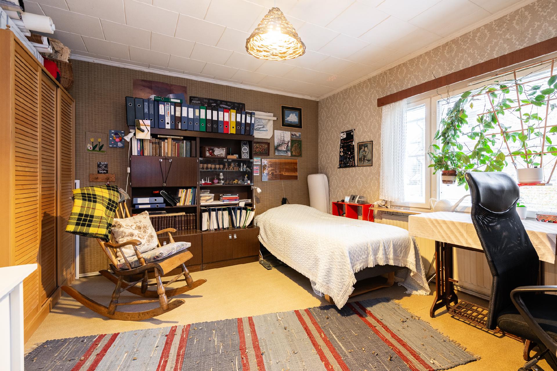 Keskikerroksen makuuhuone