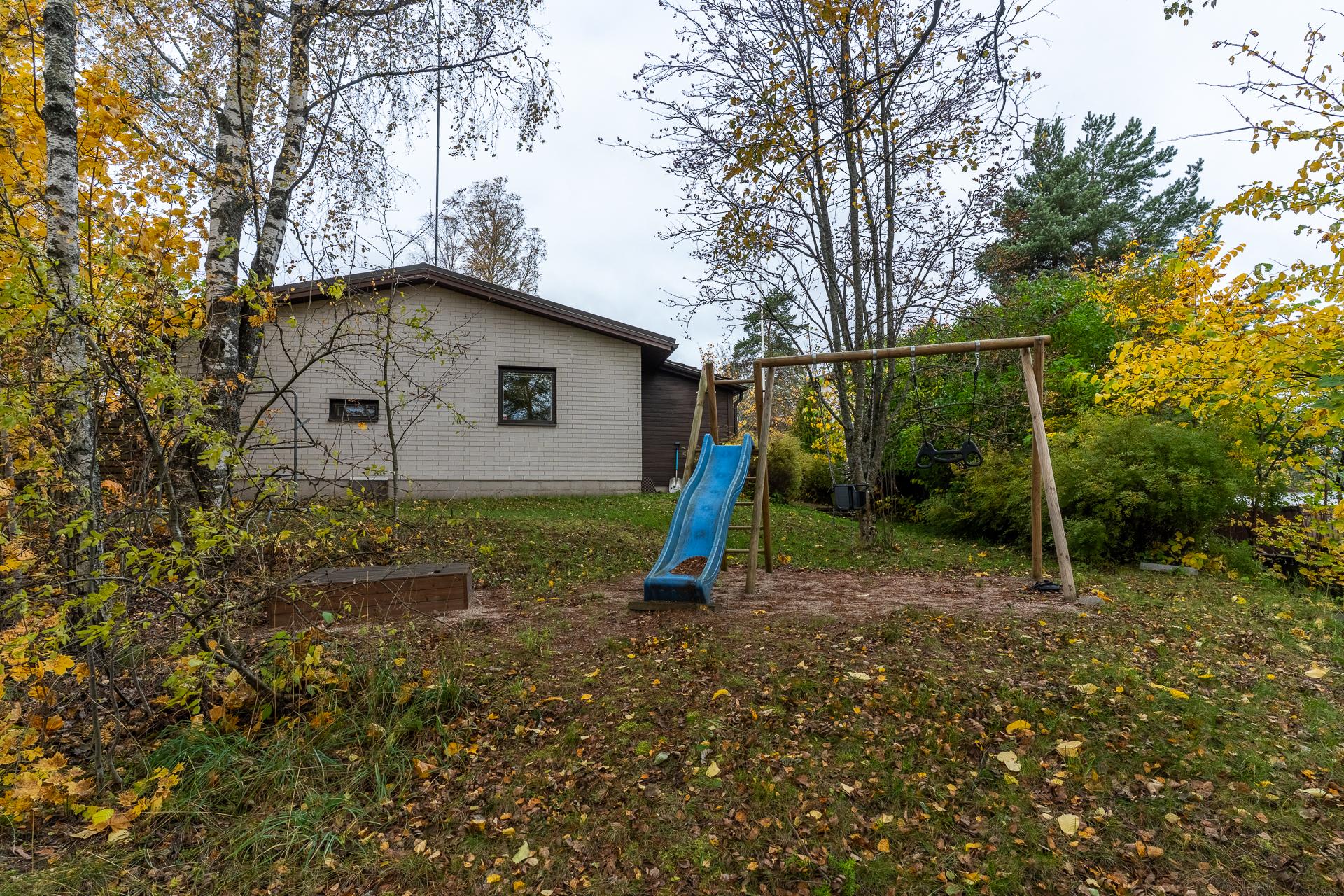 Vartiokyläntie 39, Vartioharju, Helsinki