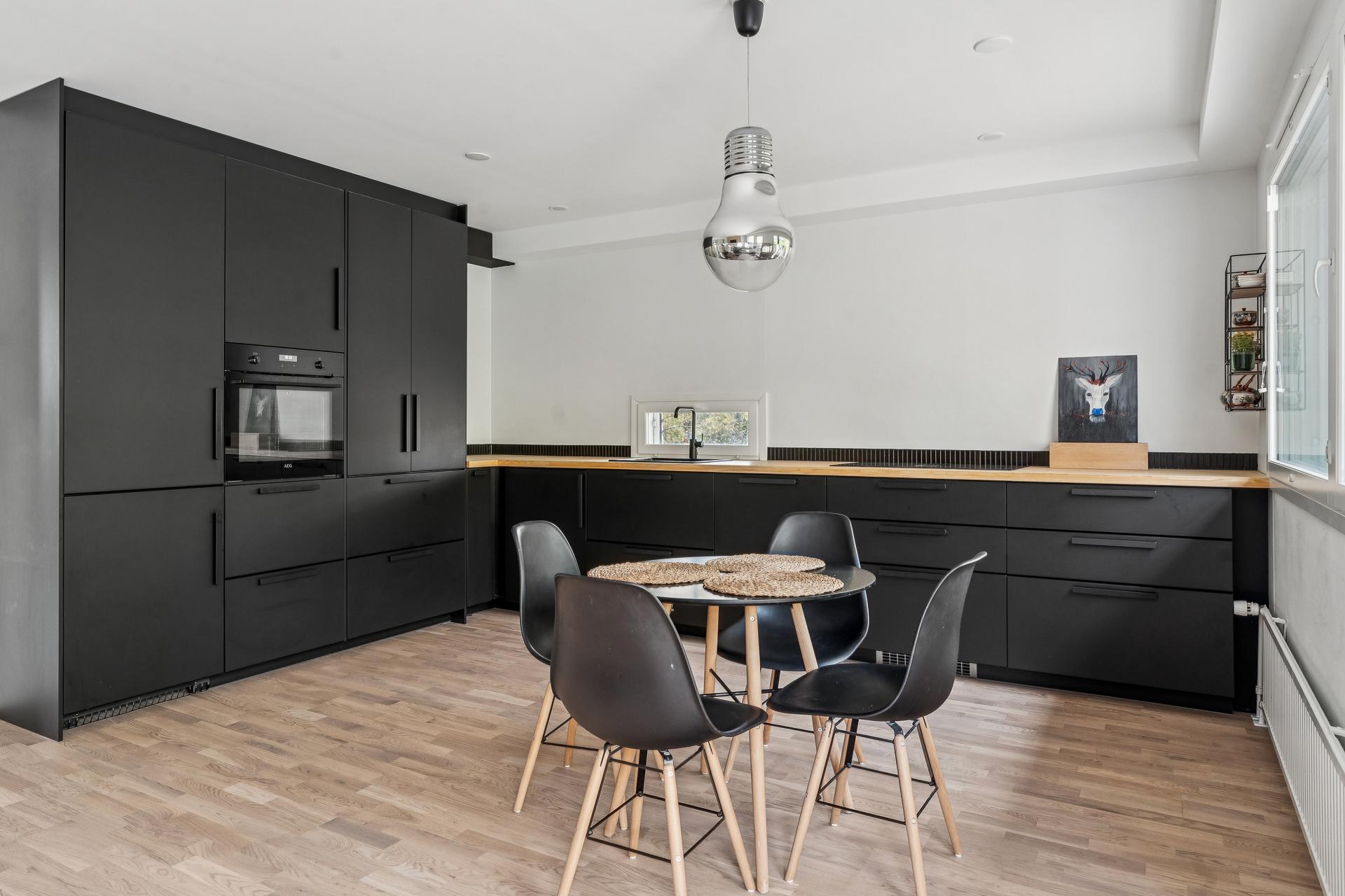 Vartiokyläntie 39, Vartioharju, Helsinki