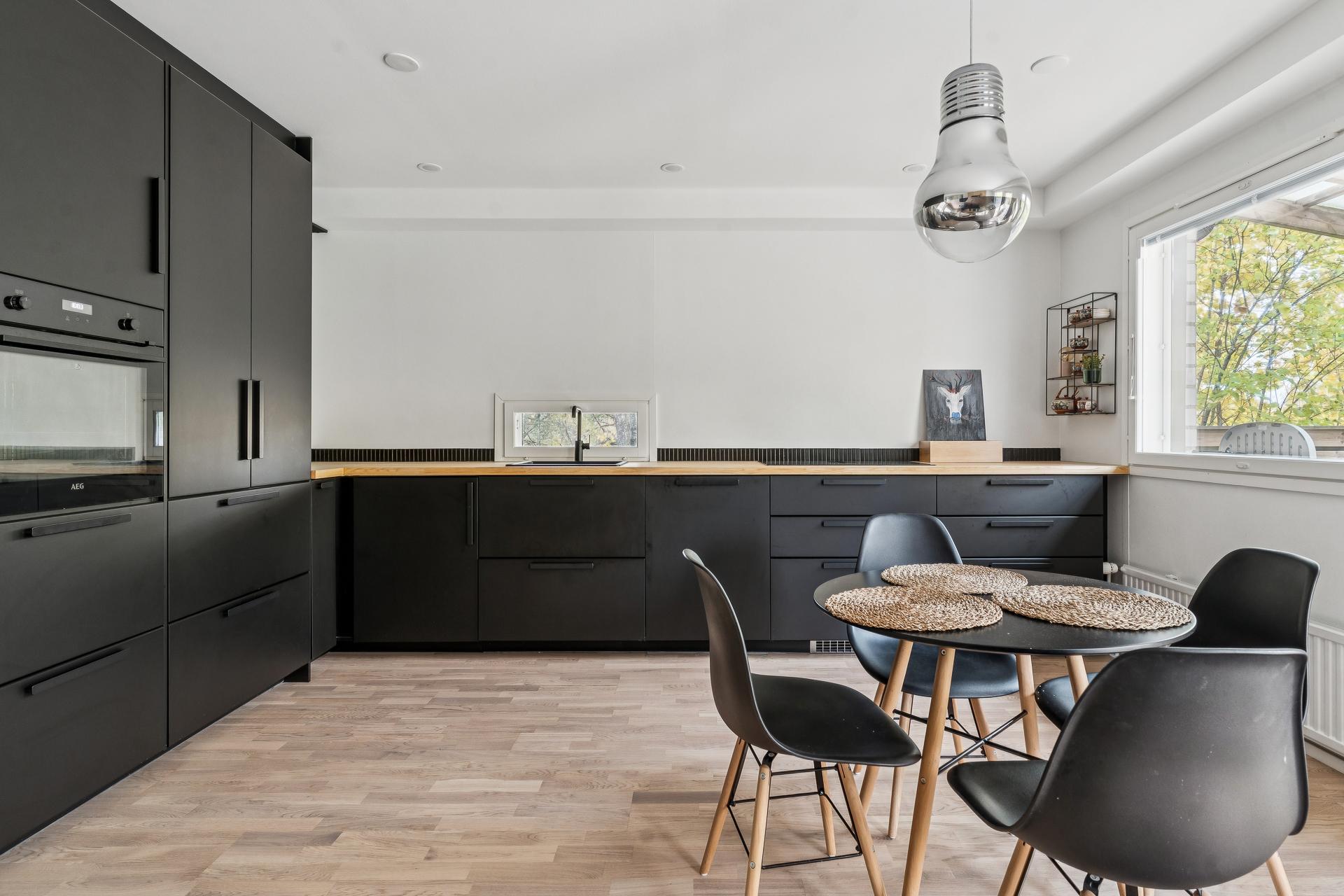 Vartiokyläntie 39, Vartioharju, Helsinki