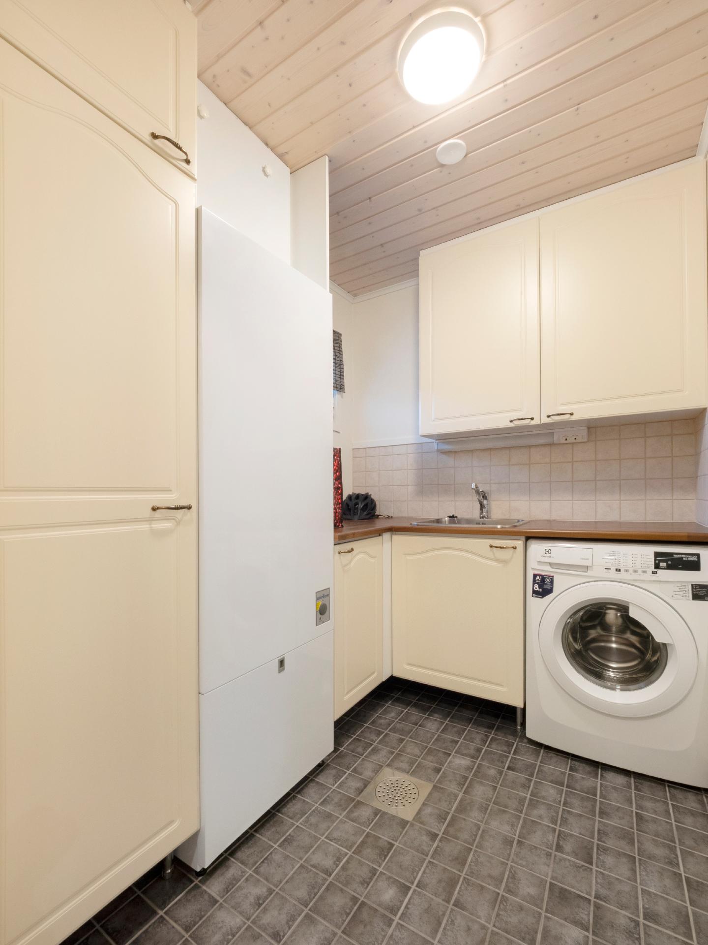 Vesisahantie 15 b, Utra, Joensuu