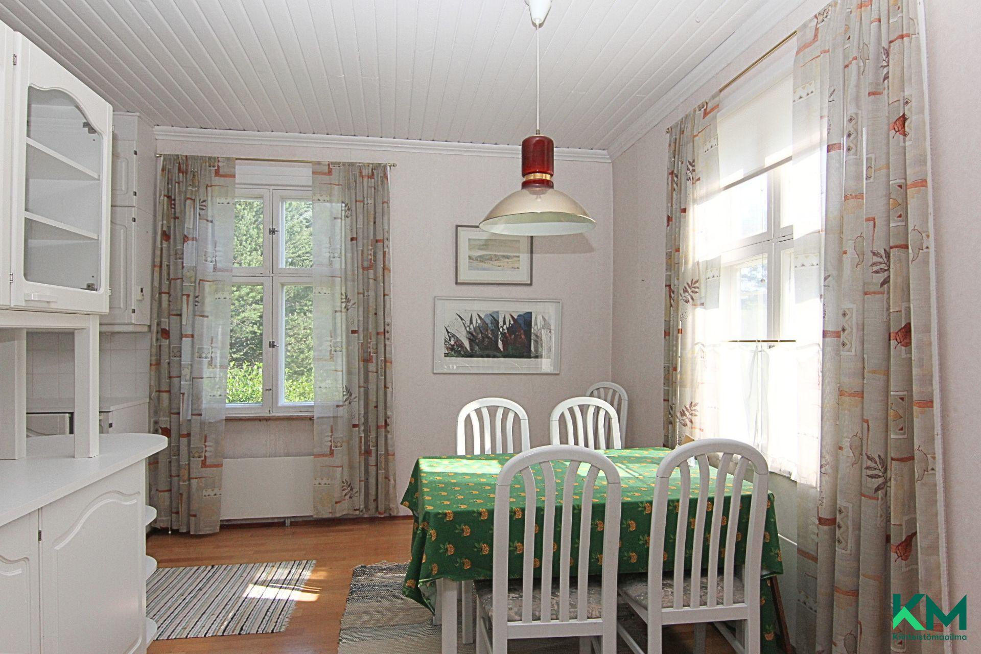 Leppästentie 4, Rovastinkangas, Orivesi