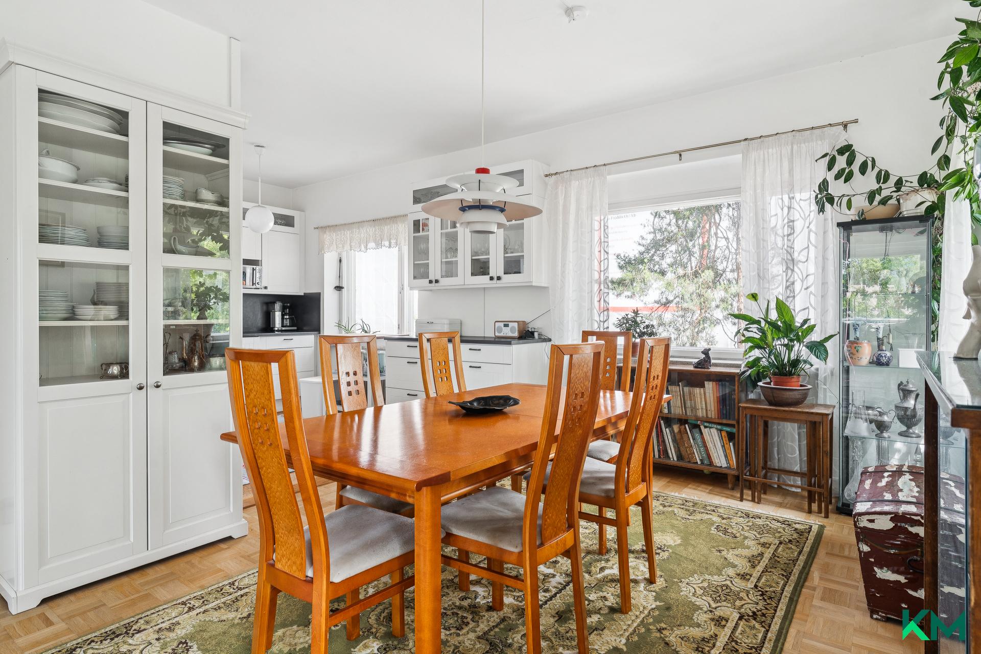 Dosentintie 2, Munkkiniemi, Helsinki