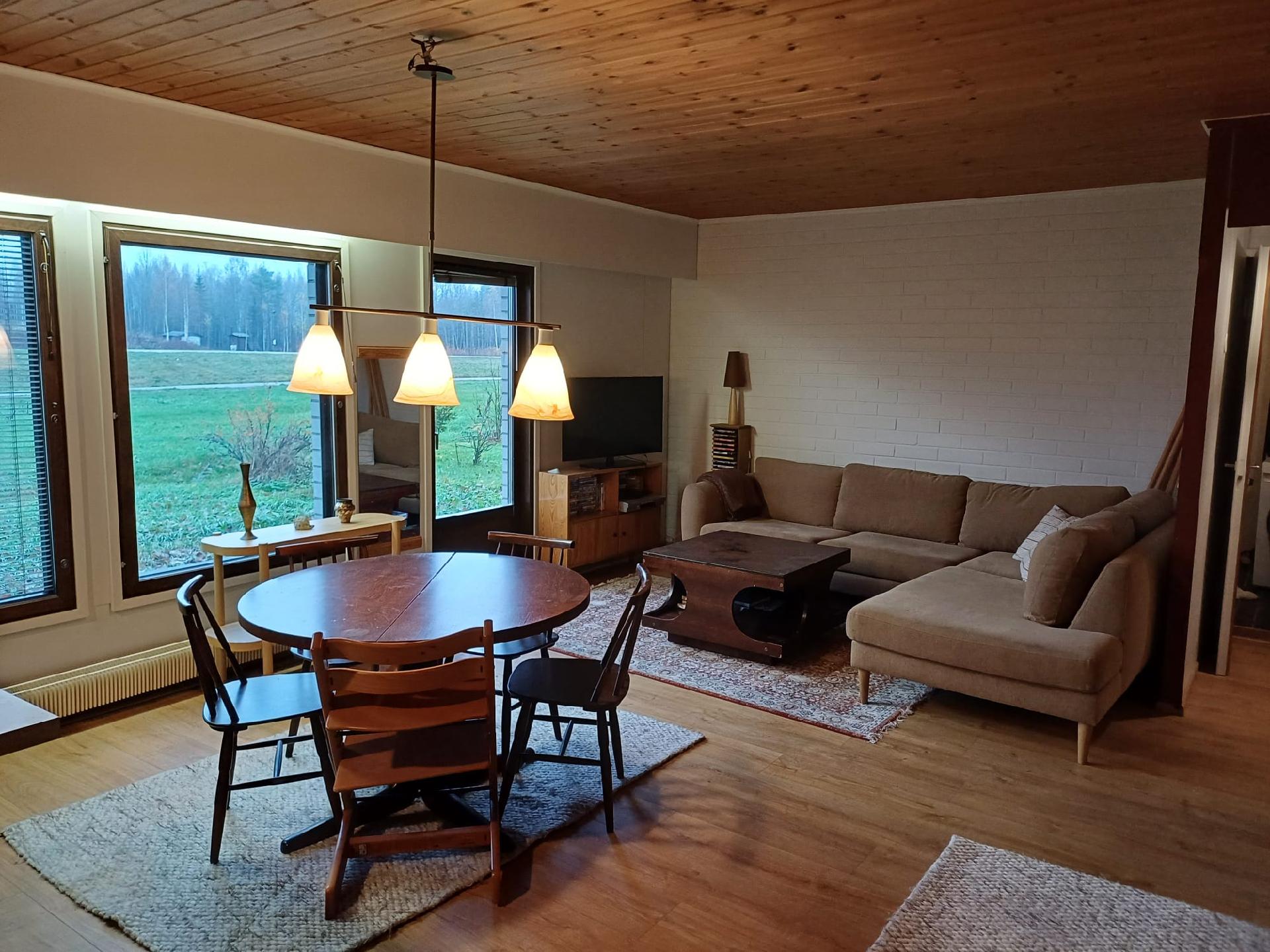 Osmajoentie 102, Kuoppakangas, Varkaus