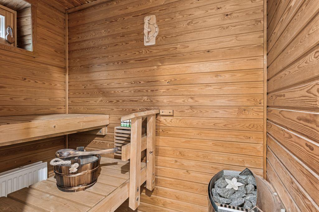 Hietaniitynpolku 2, Malmi, Helsinki