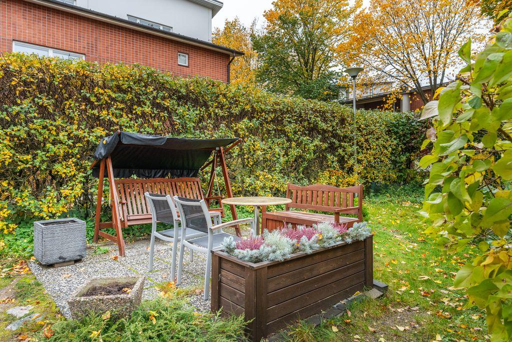 Hietaniitynpolku 2, Malmi, Helsinki