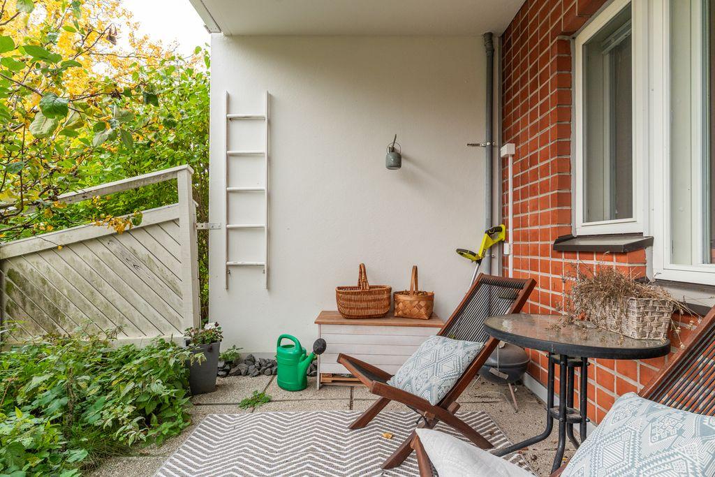 Hietaniitynpolku 2, Malmi, Helsinki