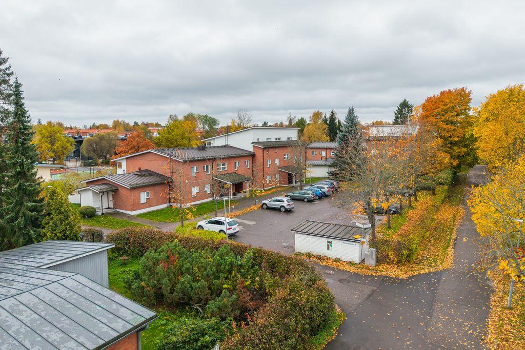 Hietaniitynpolku 2, Malmi, Helsinki