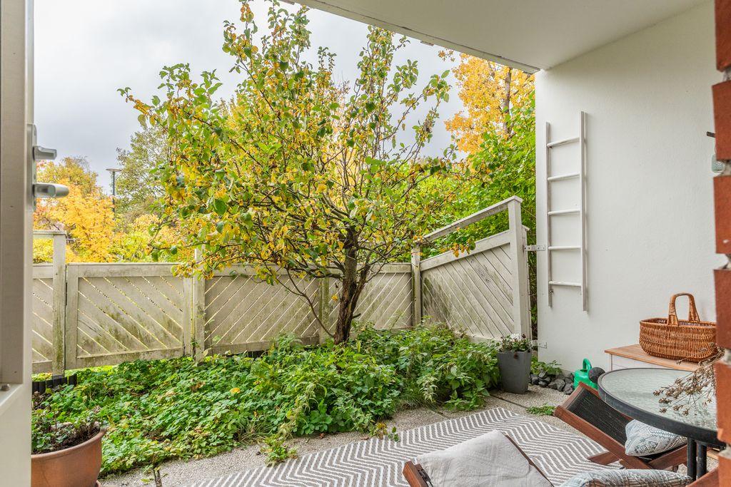 Hietaniitynpolku 2, Malmi, Helsinki