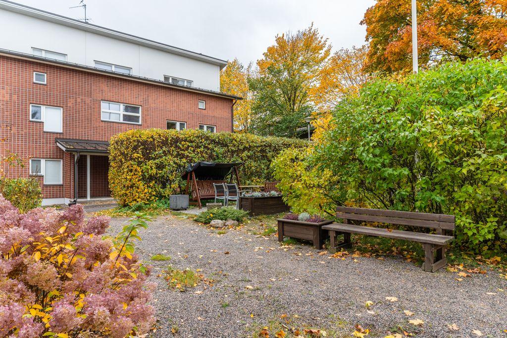 Hietaniitynpolku 2, Malmi, Helsinki