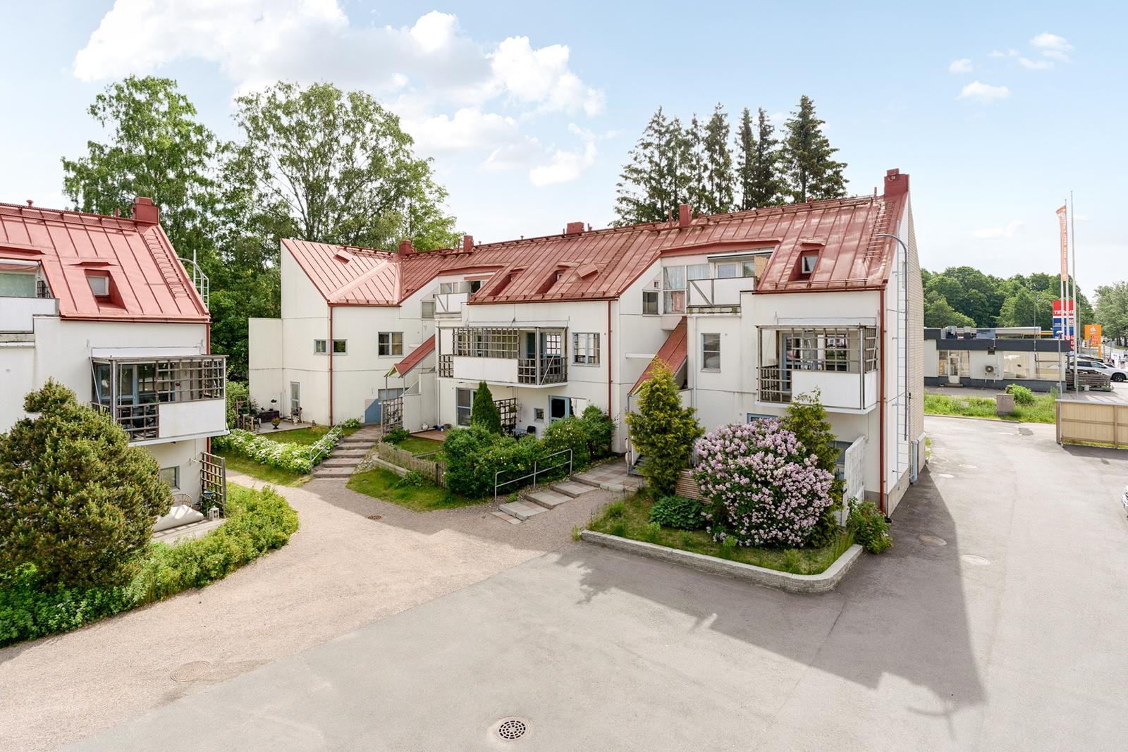 Kuhankeittäjäntie 26, Tapaninvainio, Helsinki