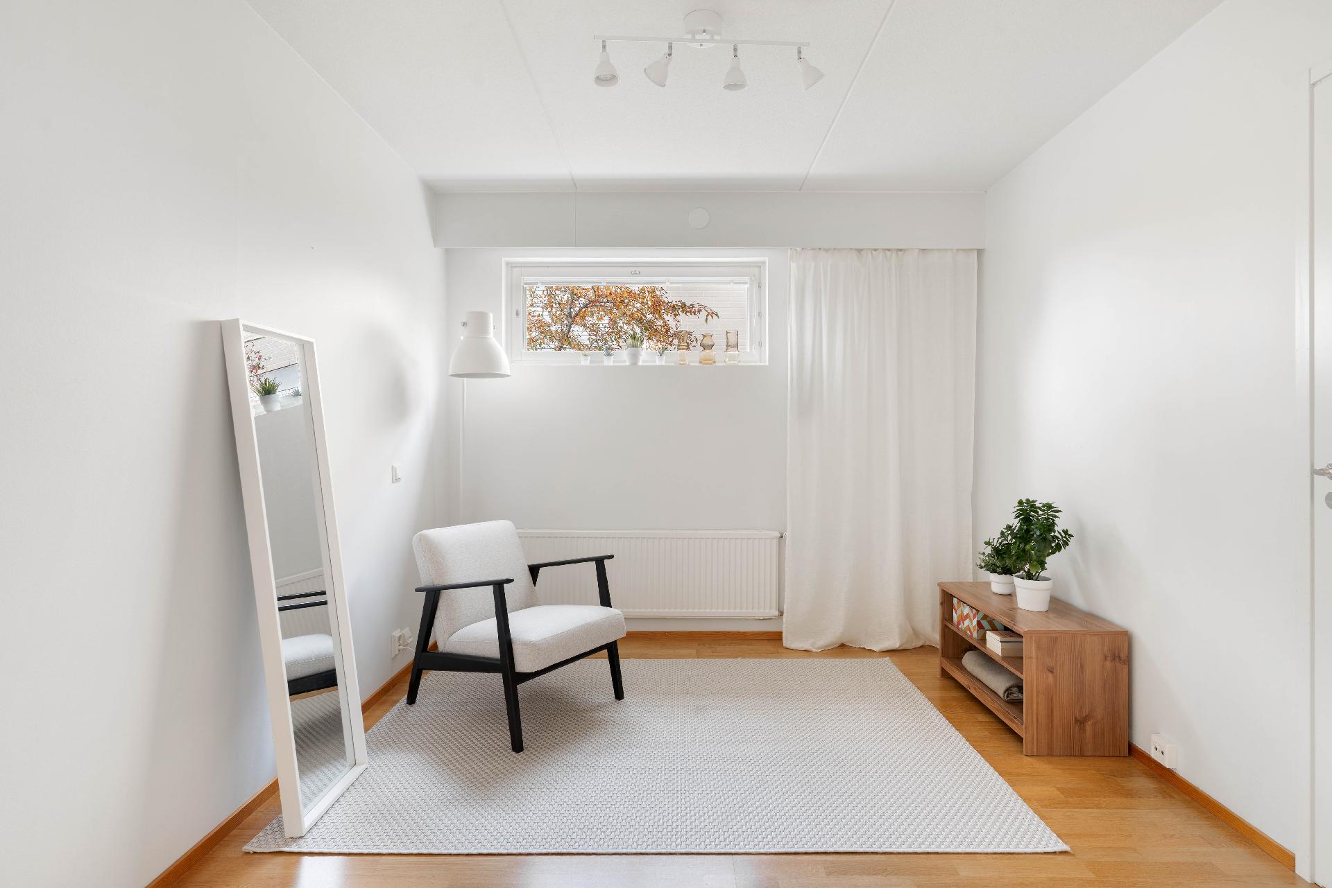 Alakerran aula/- oleskelutila.