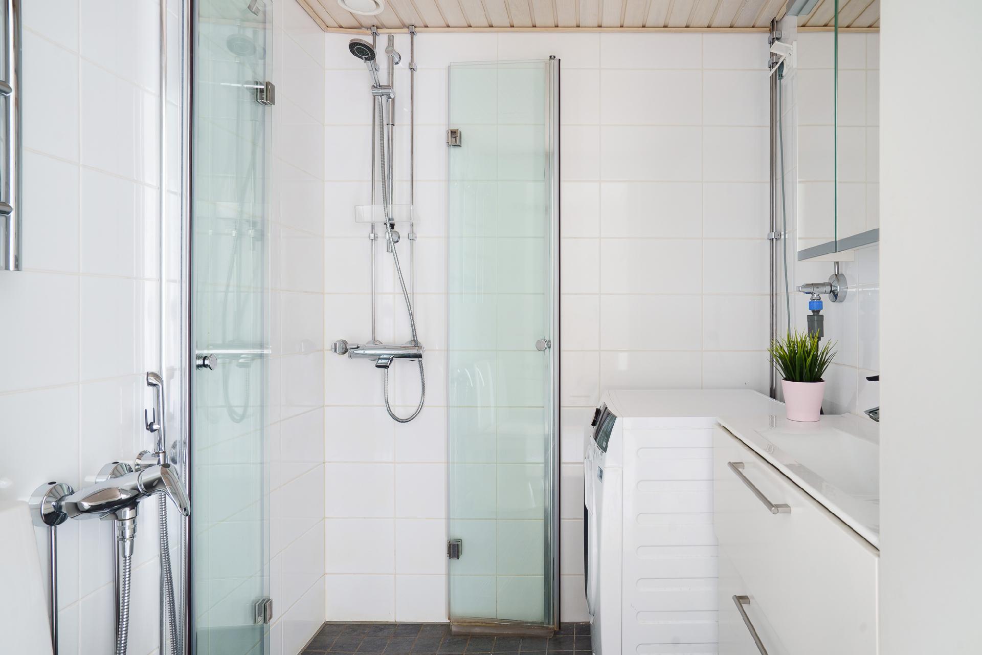 Maininkitie 12, Kivenlahti, Espoo