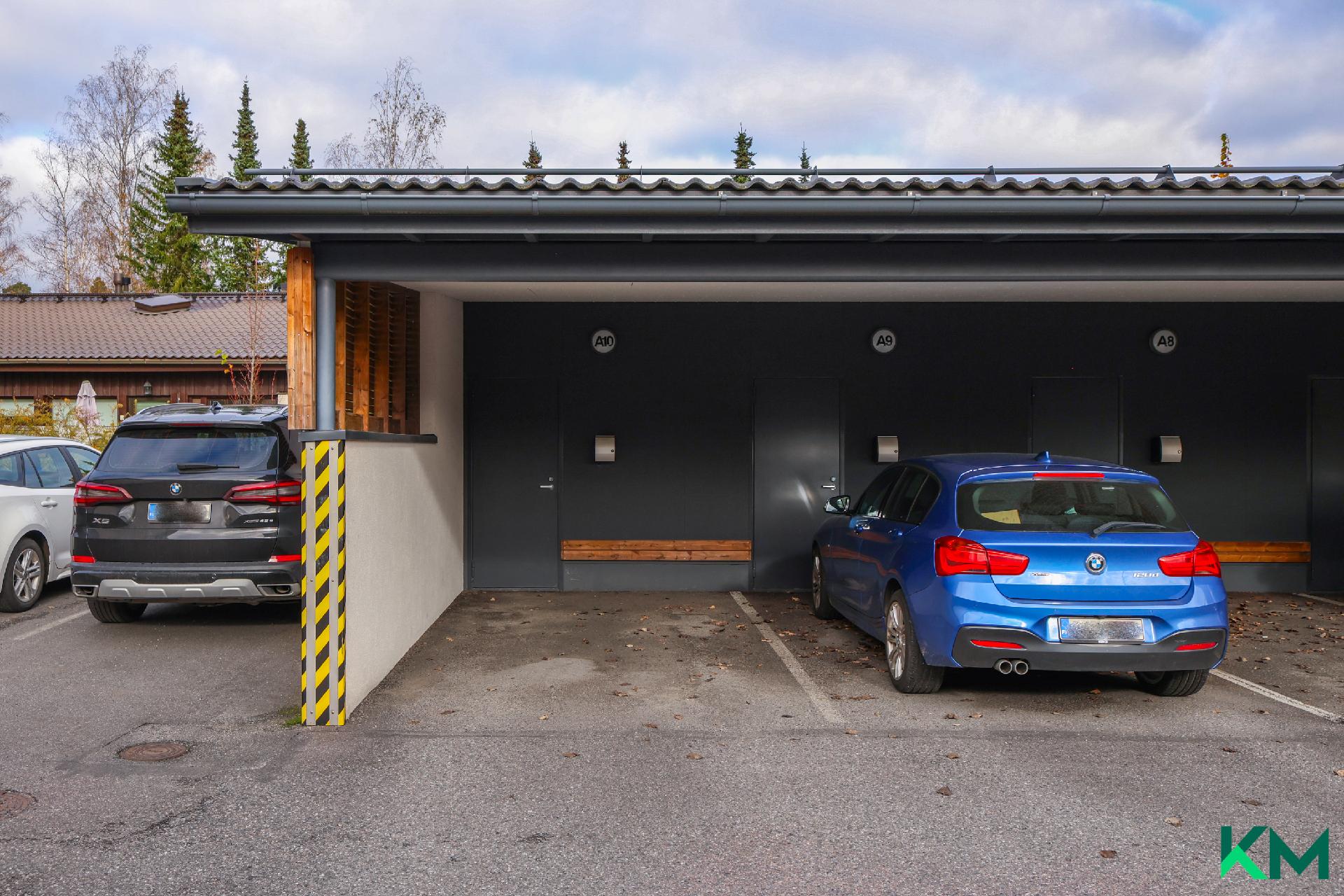 Huoneistolle kuuluva autopaikka