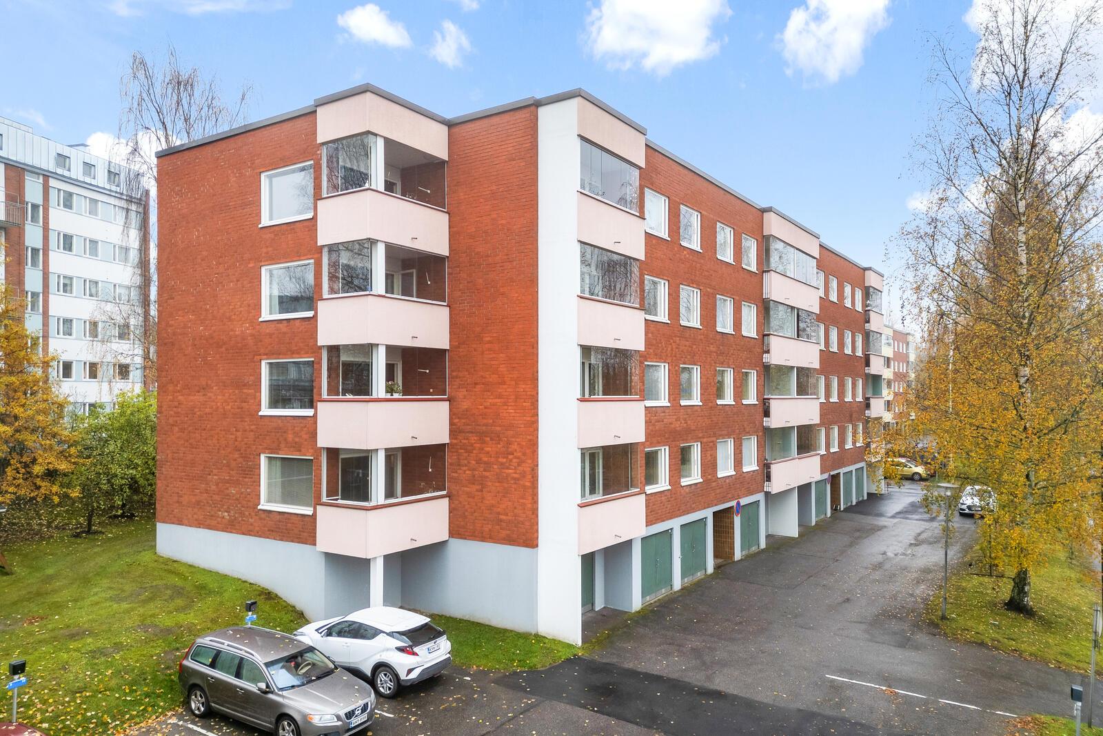 Hyvinkäänkatu 8-10, Viertola, Hyvinkää
